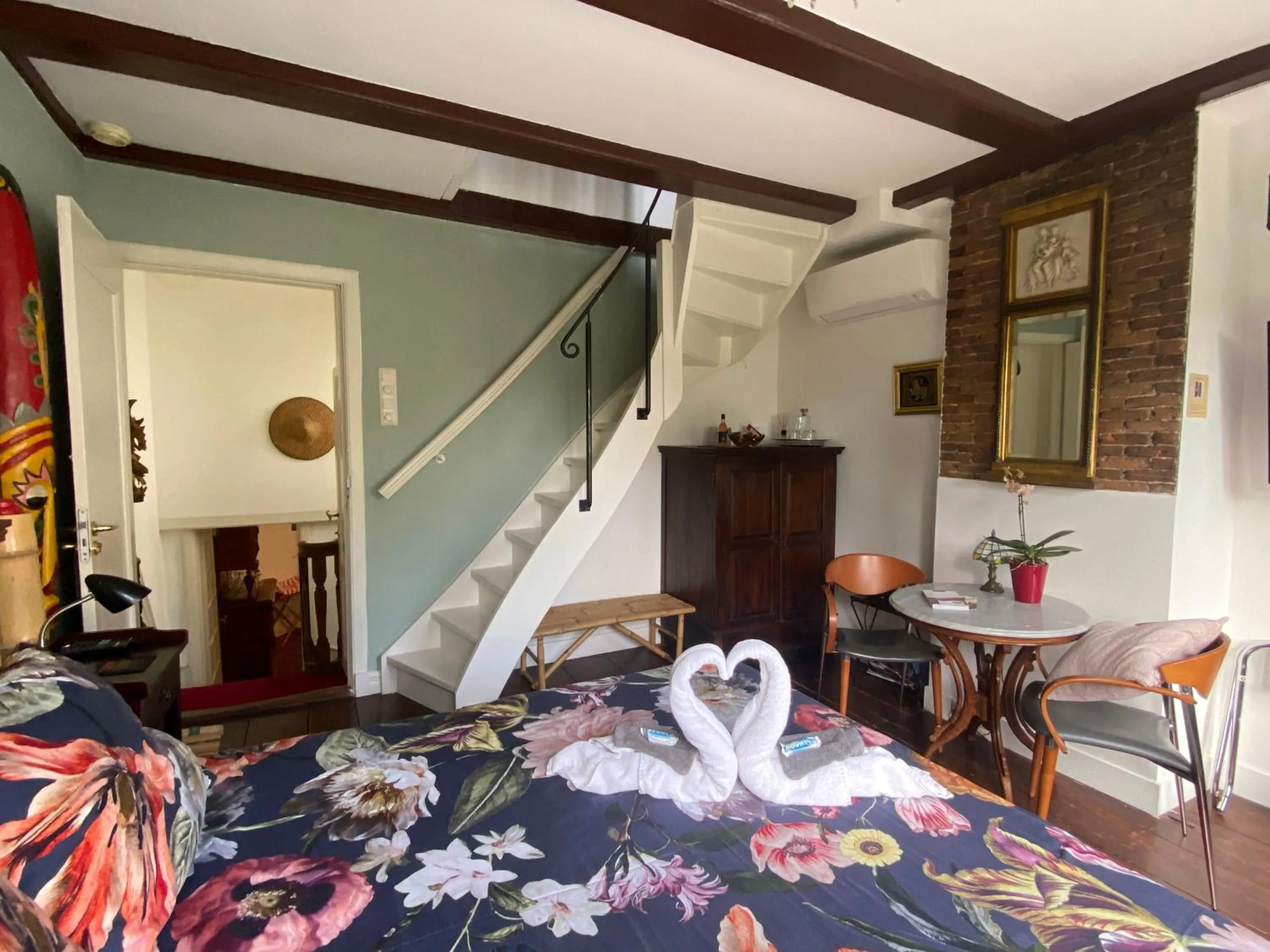 Bedroom, Bed in Amsterdam Barangay