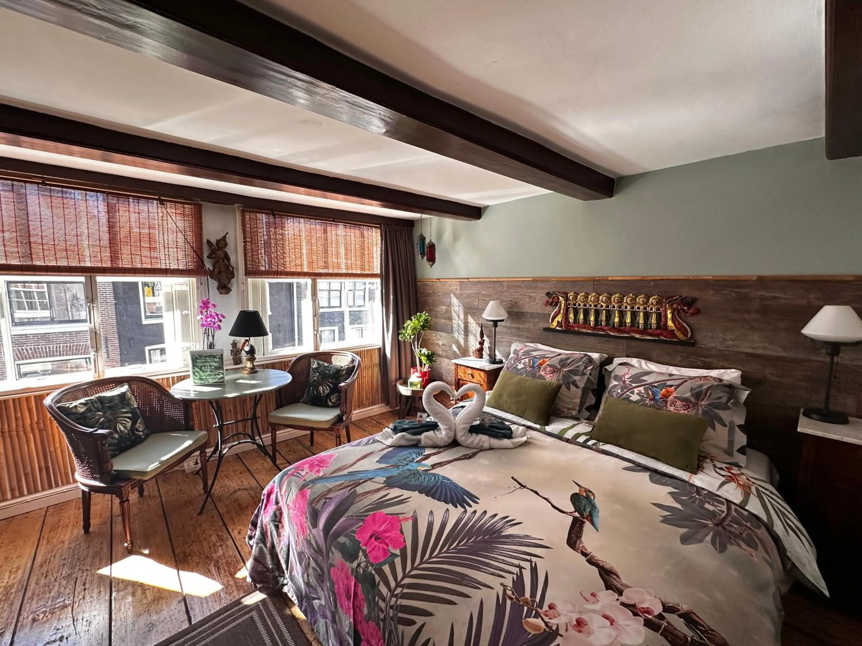 Bedroom, Bed in Amsterdam Barangay