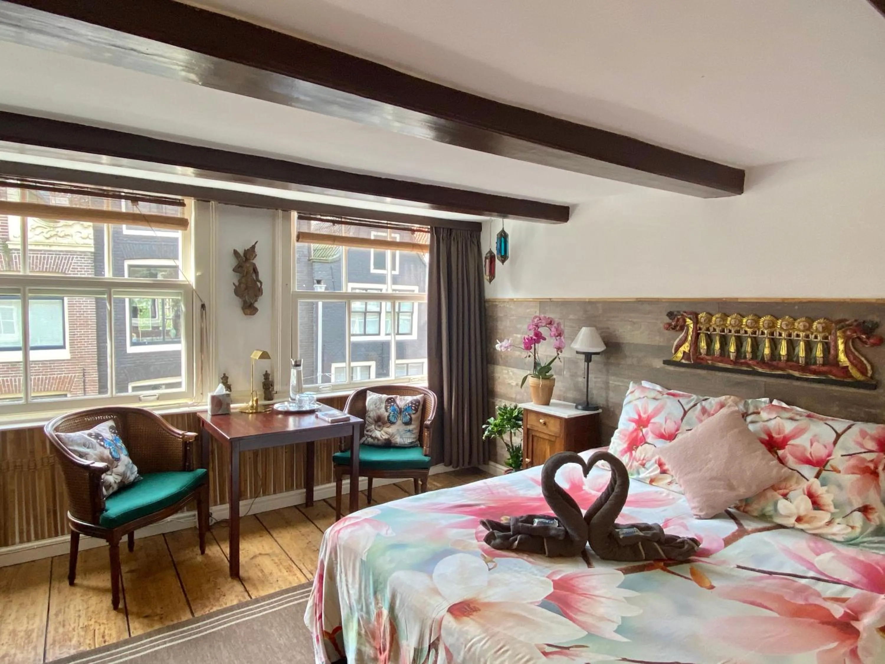 Bedroom in Amsterdam Barangay