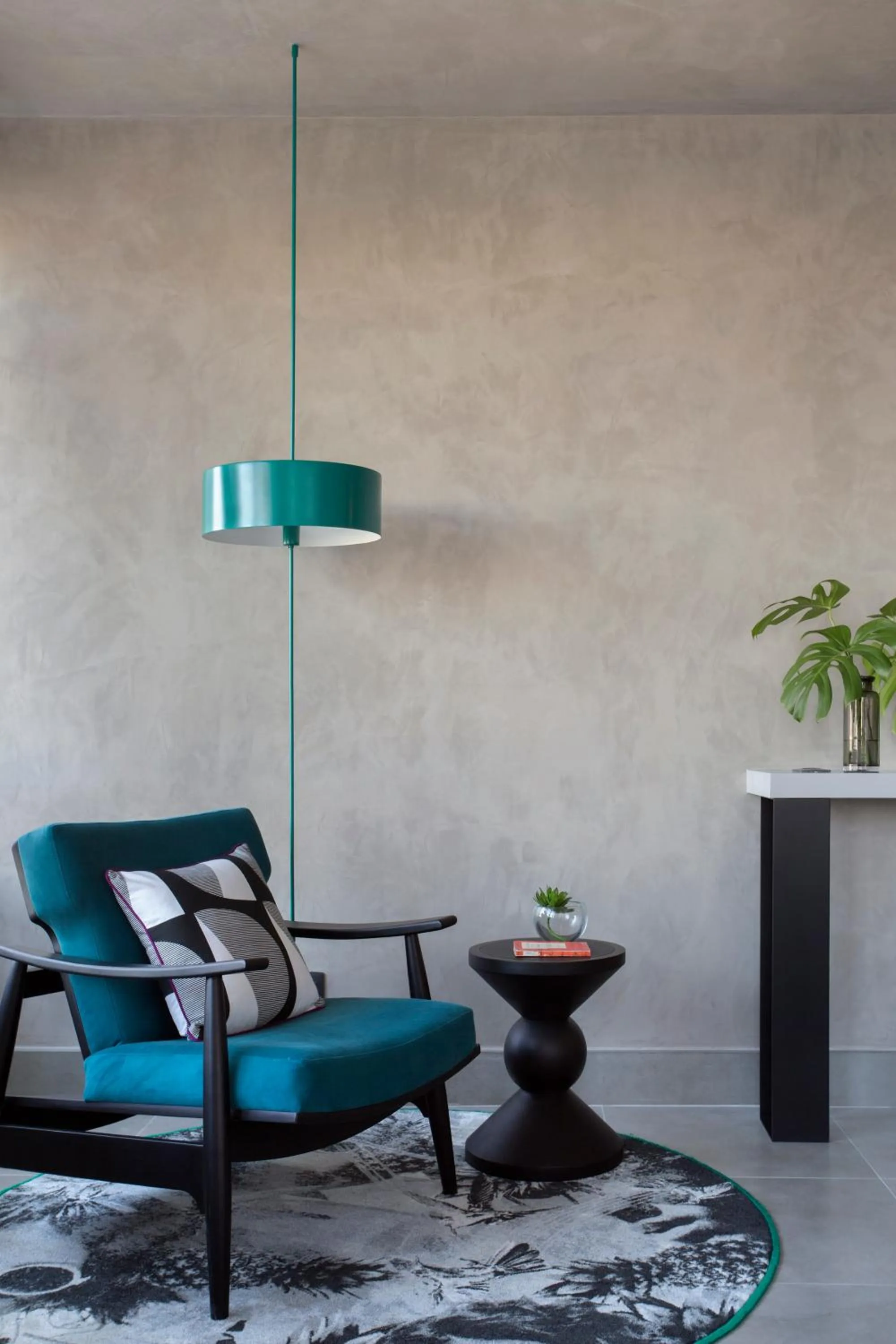 Living room in Yoo2 Rio de Janeiro, Tapestry Collection by Hilton