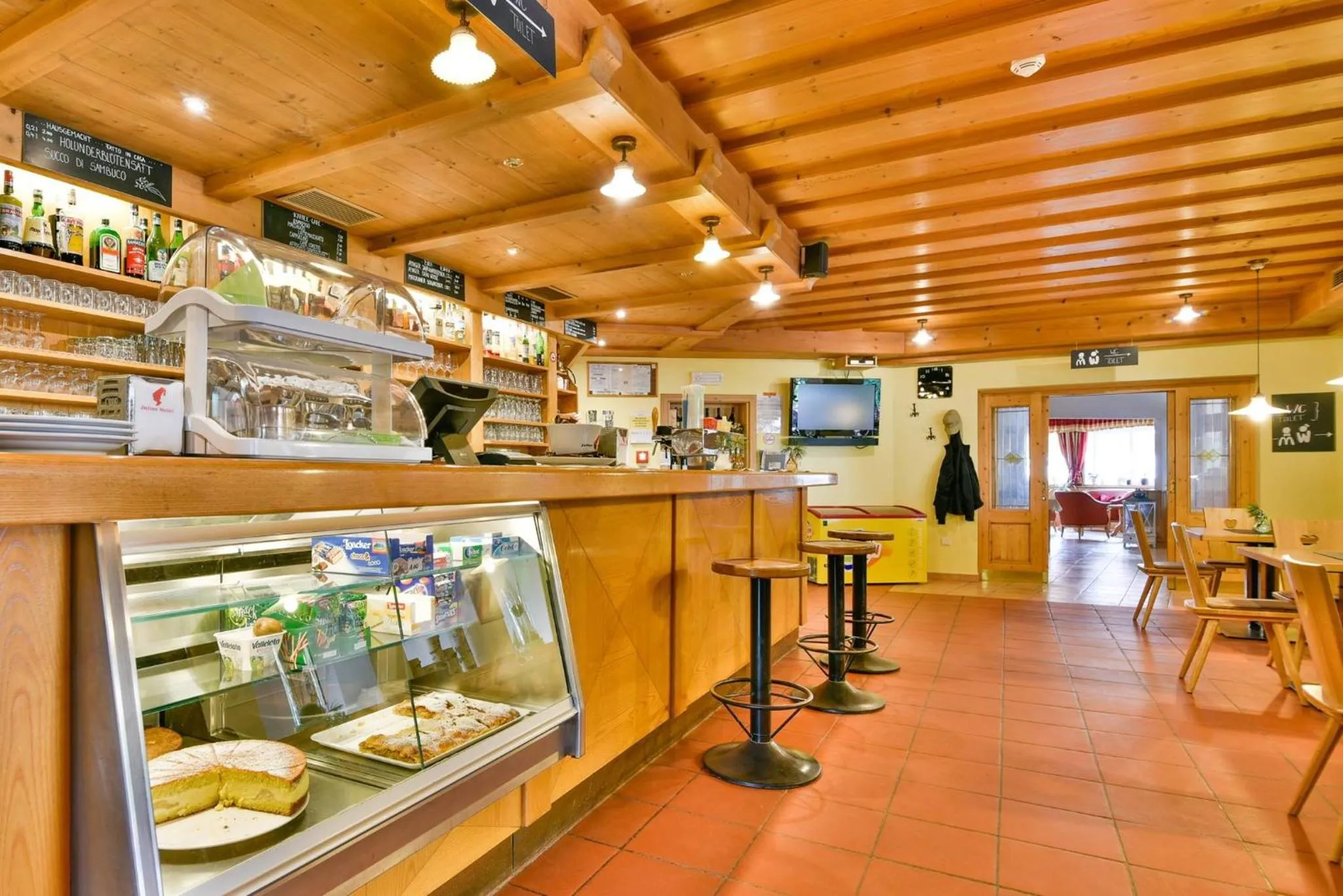 Restaurant/places to eat in Berghotel zum Zirm