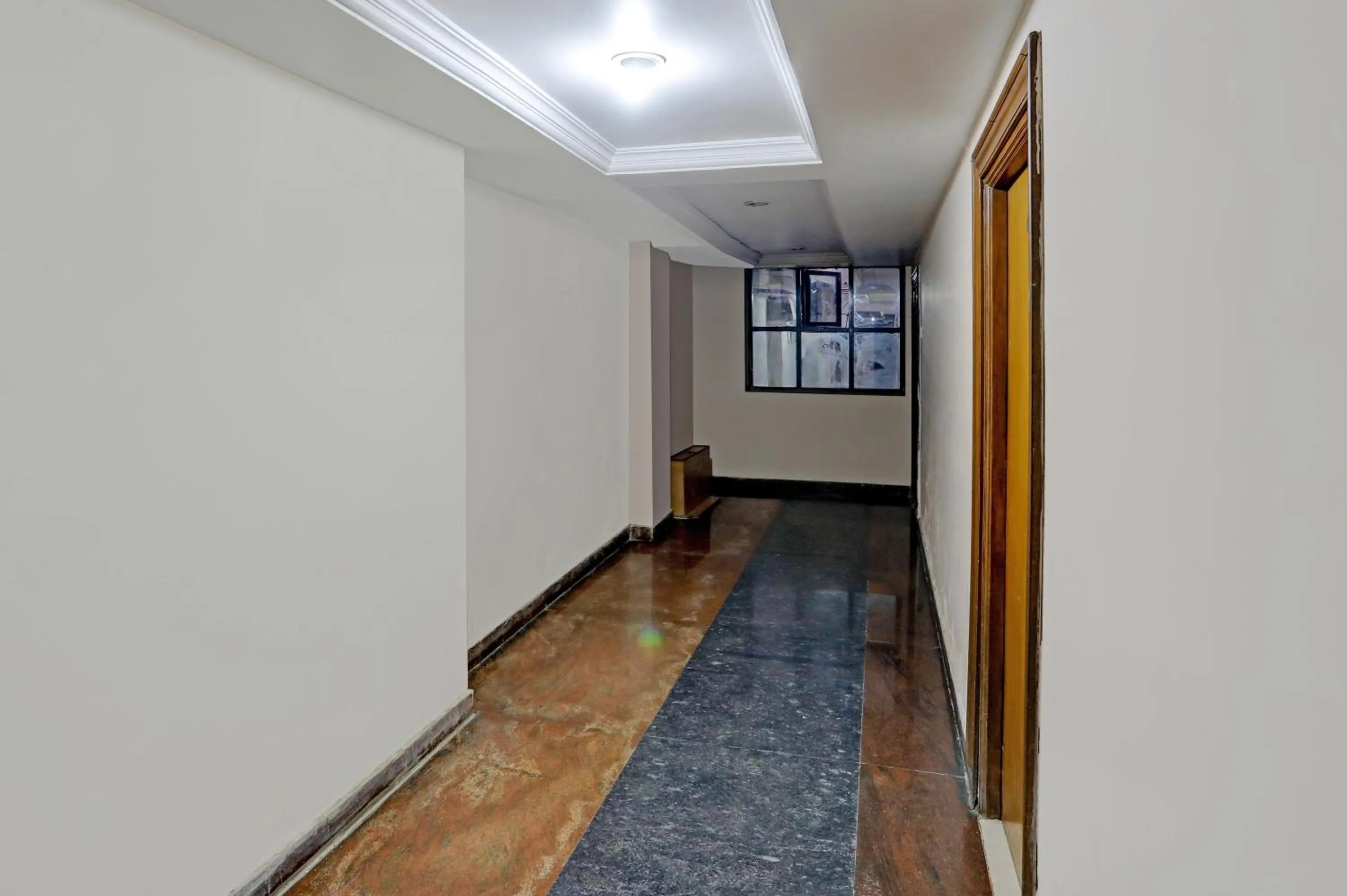 Lobby or reception in SPOT ON Hotel Rk Residency Near MGBS Bus station