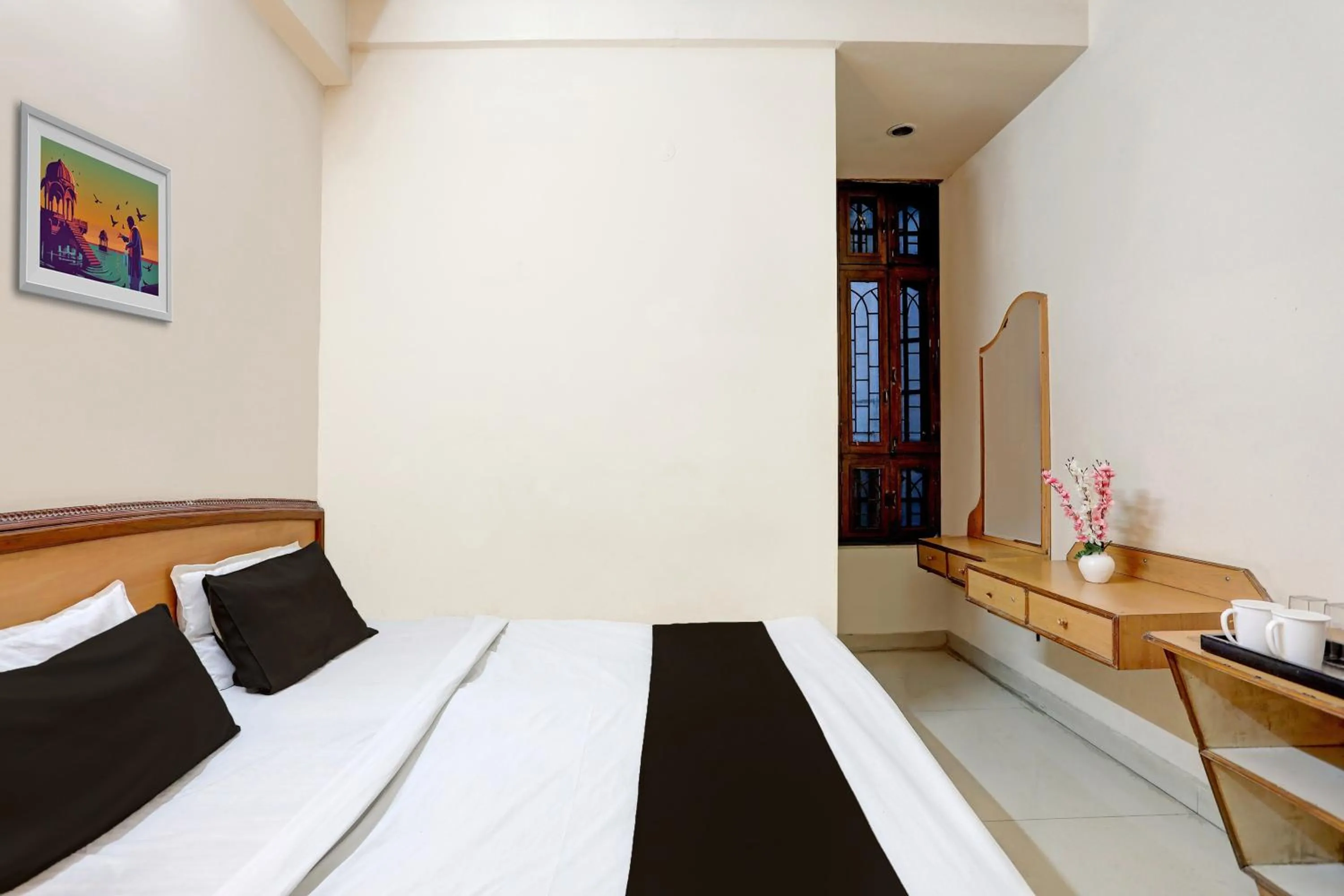 Bedroom, Bed in SPOT ON Hotel Rk Residency Near MGBS Bus station