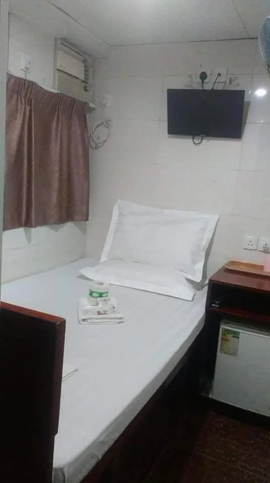 Bed in Zodiac lodge