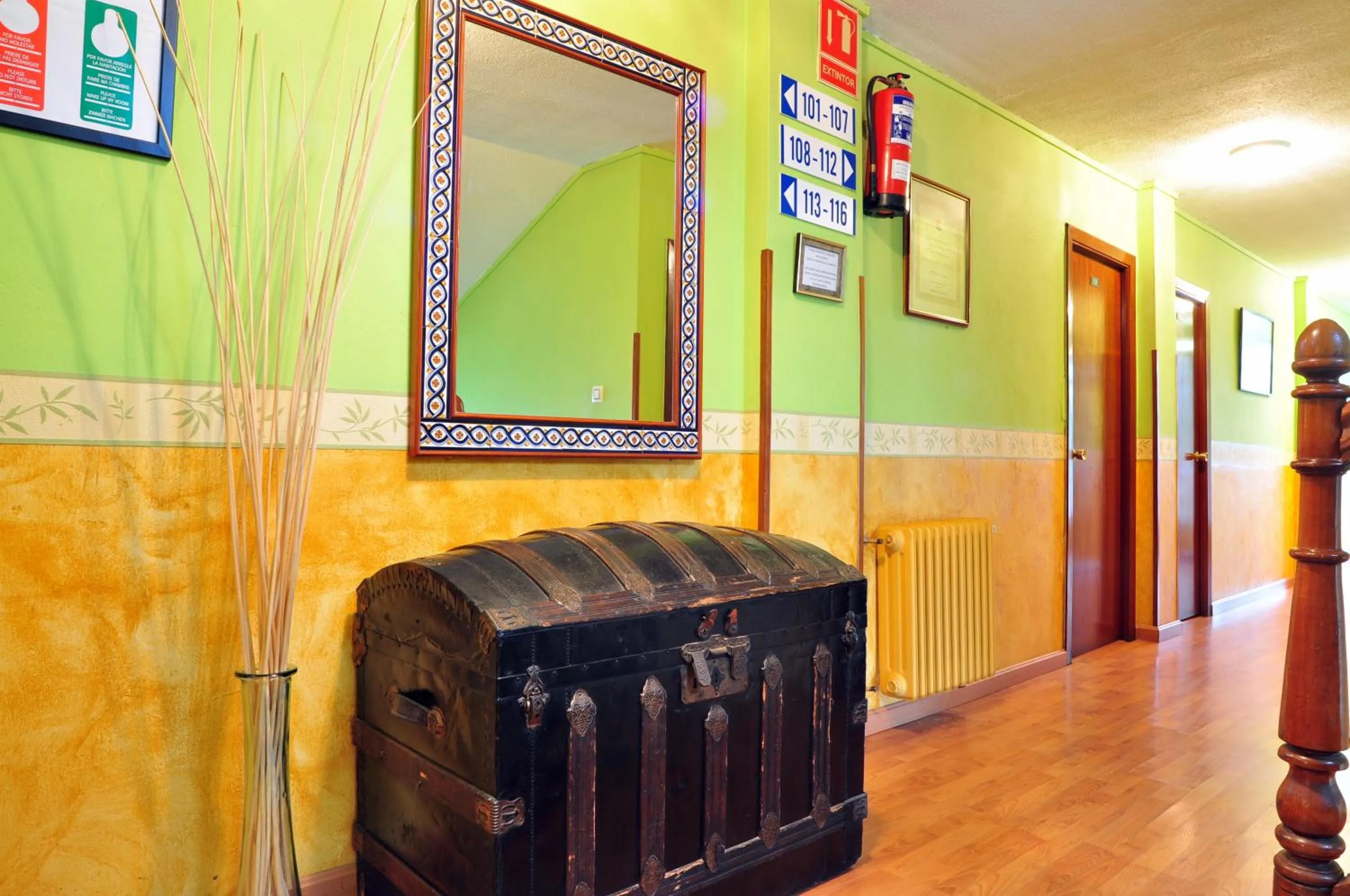 Decorative detail in Hostal Europa