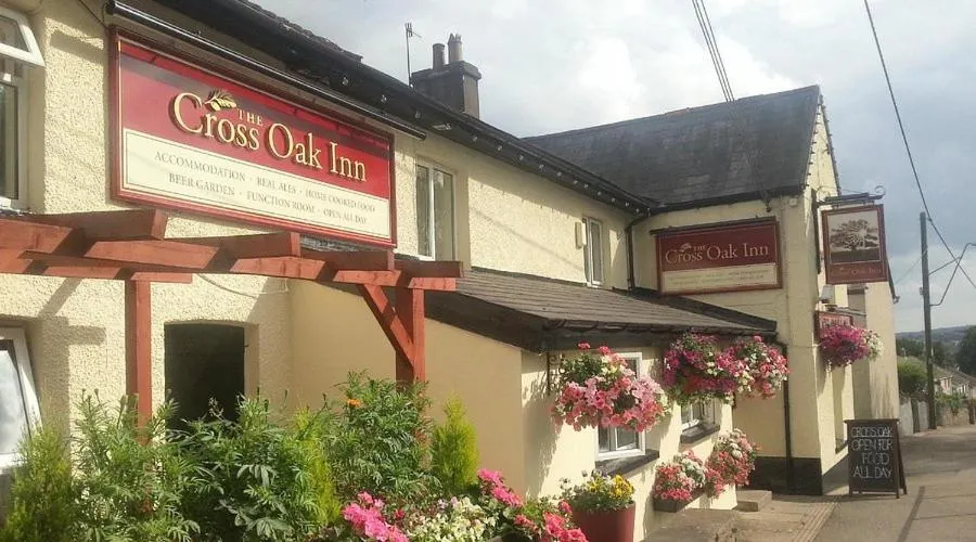 The Cross Oak Inn