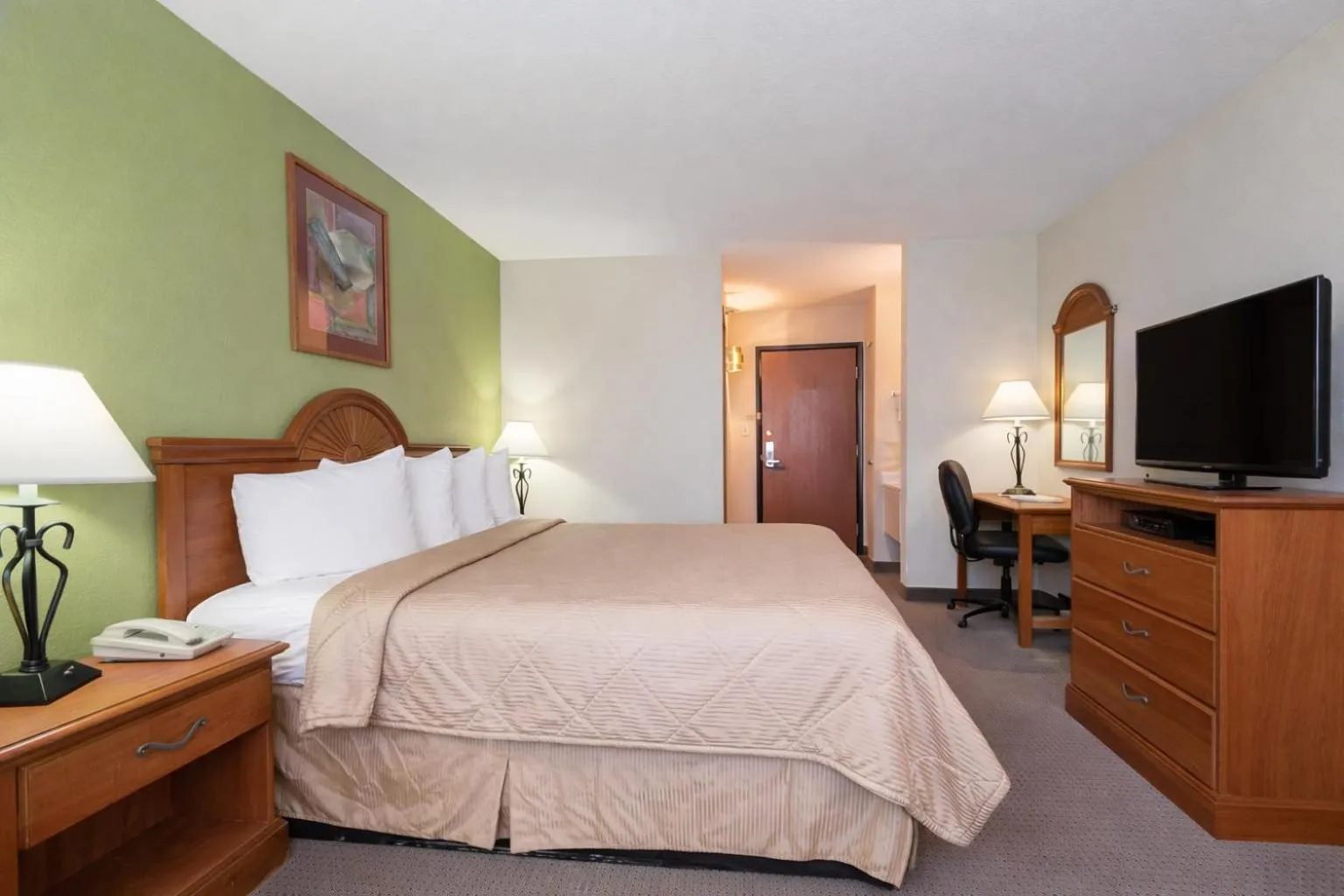 Bed in Knights Inn Gallup at 3208 W Hwy 66