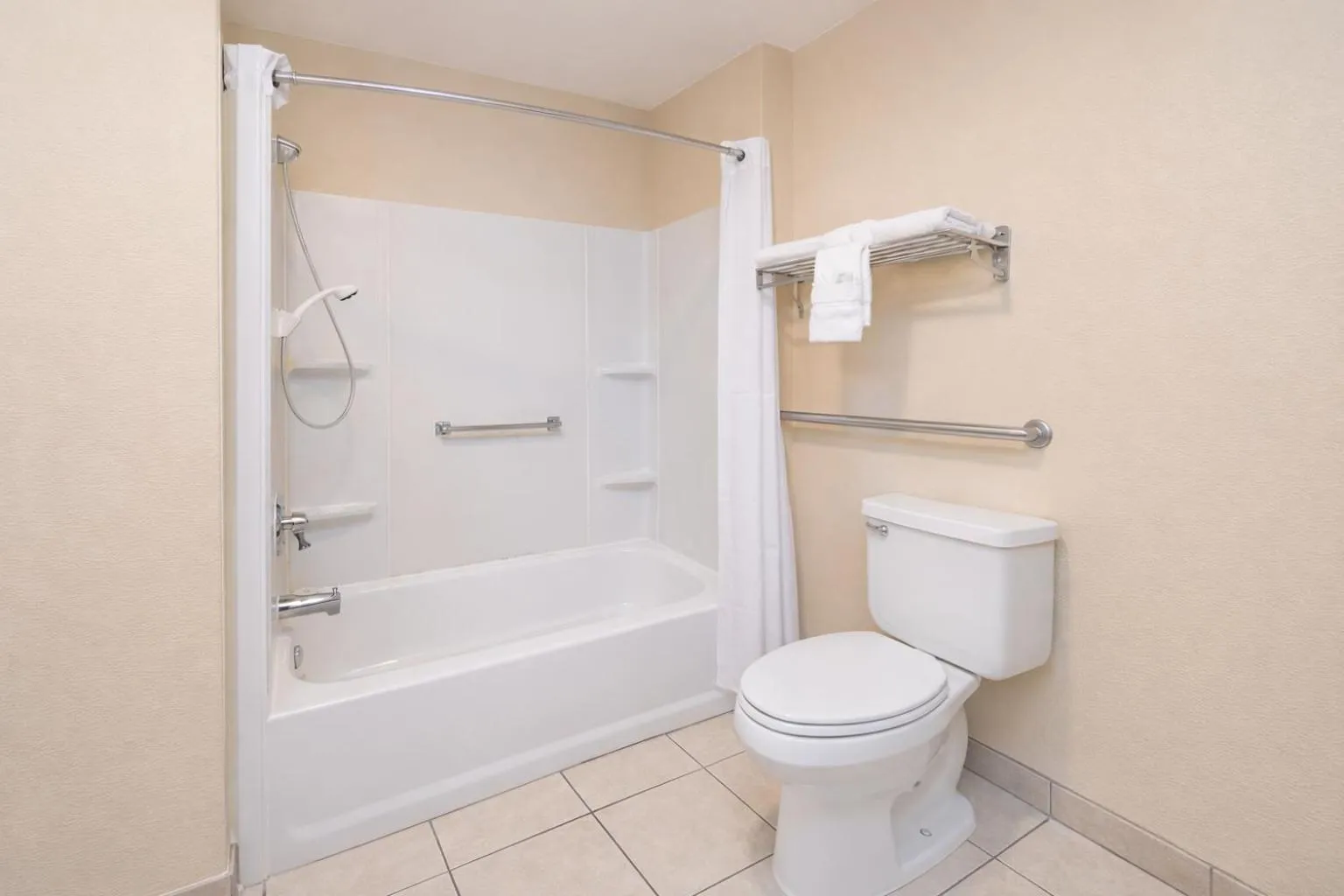 Shower in Knights Inn Gallup at 3208 W Hwy 66