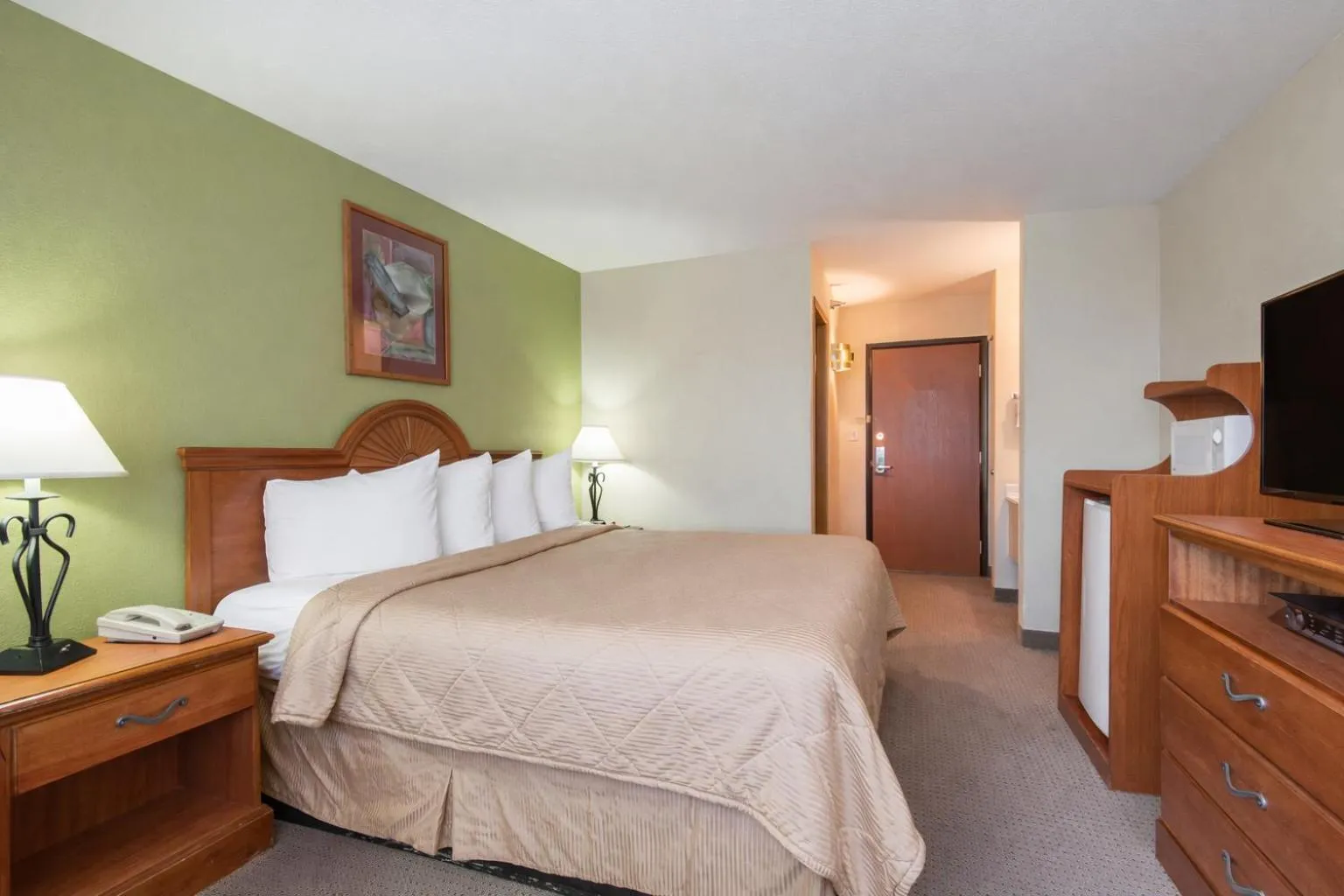 Bed in Knights Inn Gallup at 3208 W Hwy 66