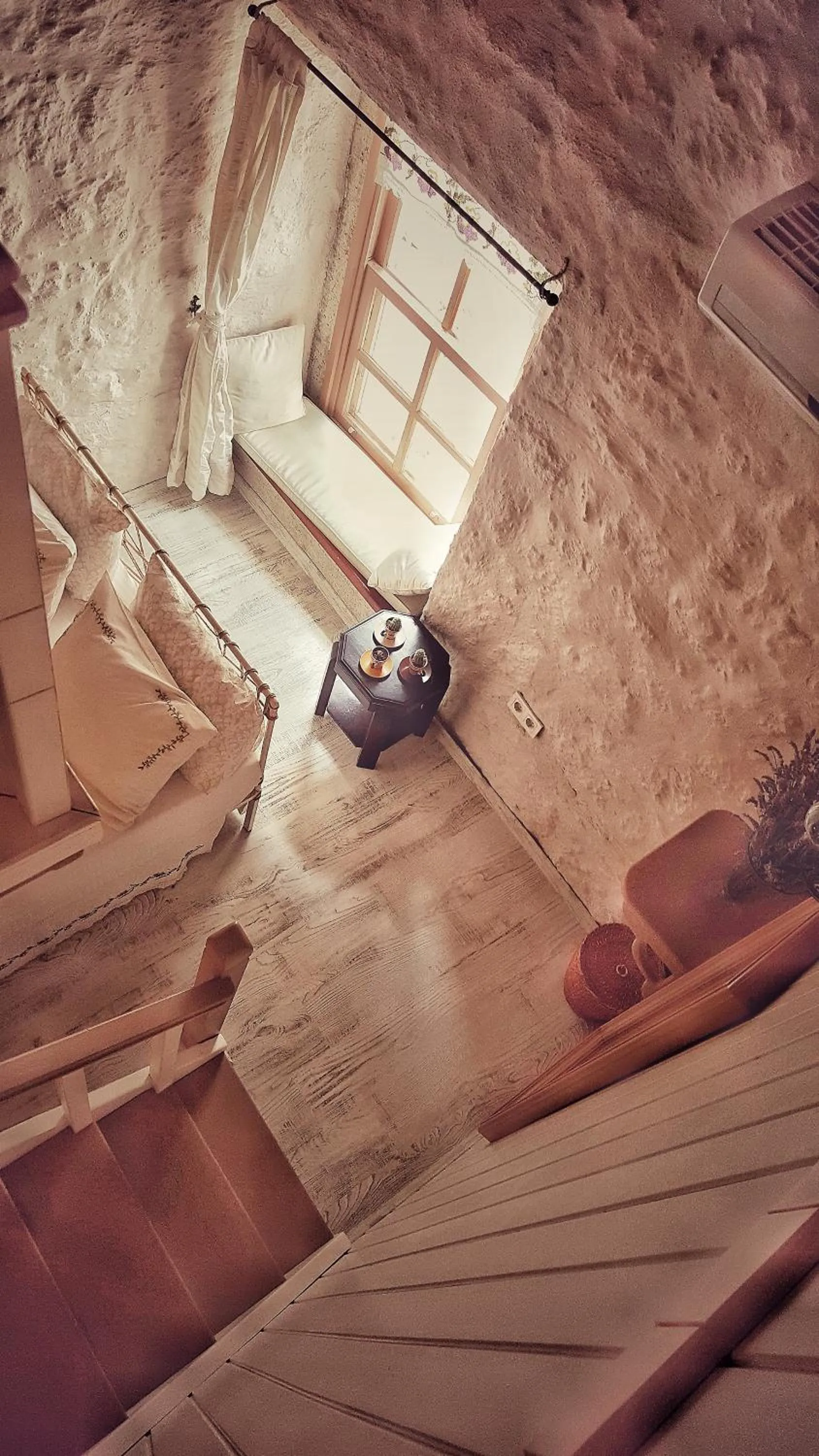 Lilyum Alaçatı - Taş Ev