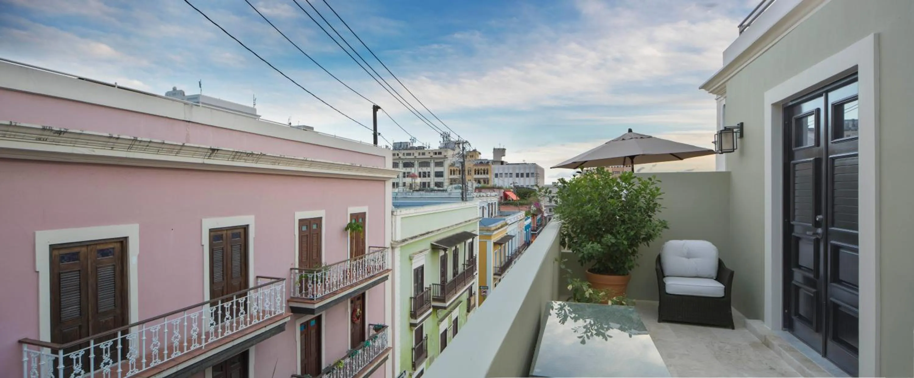 Balcony/Terrace in Decanter Hotel