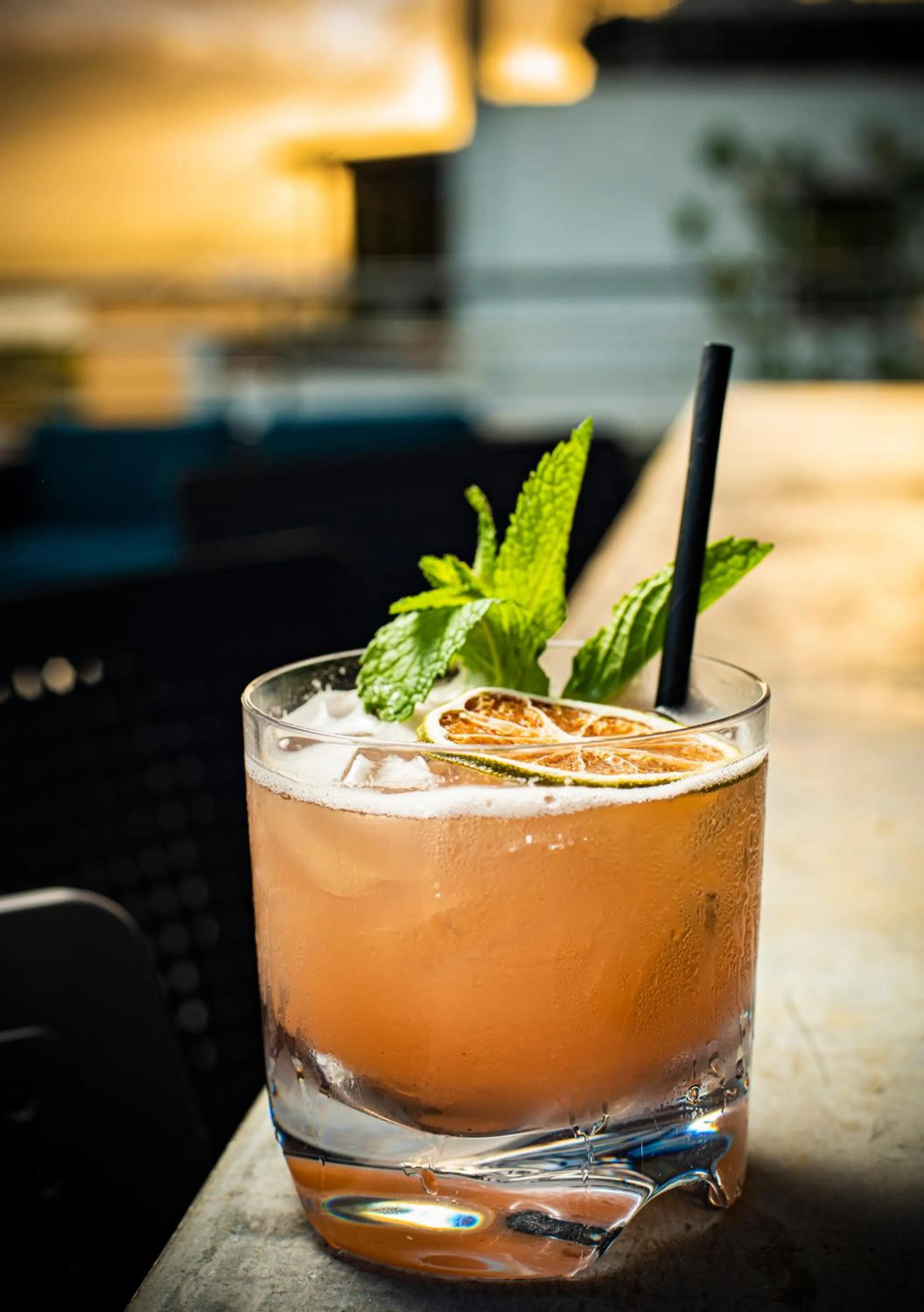 Restaurant/places to eat in Decanter Hotel