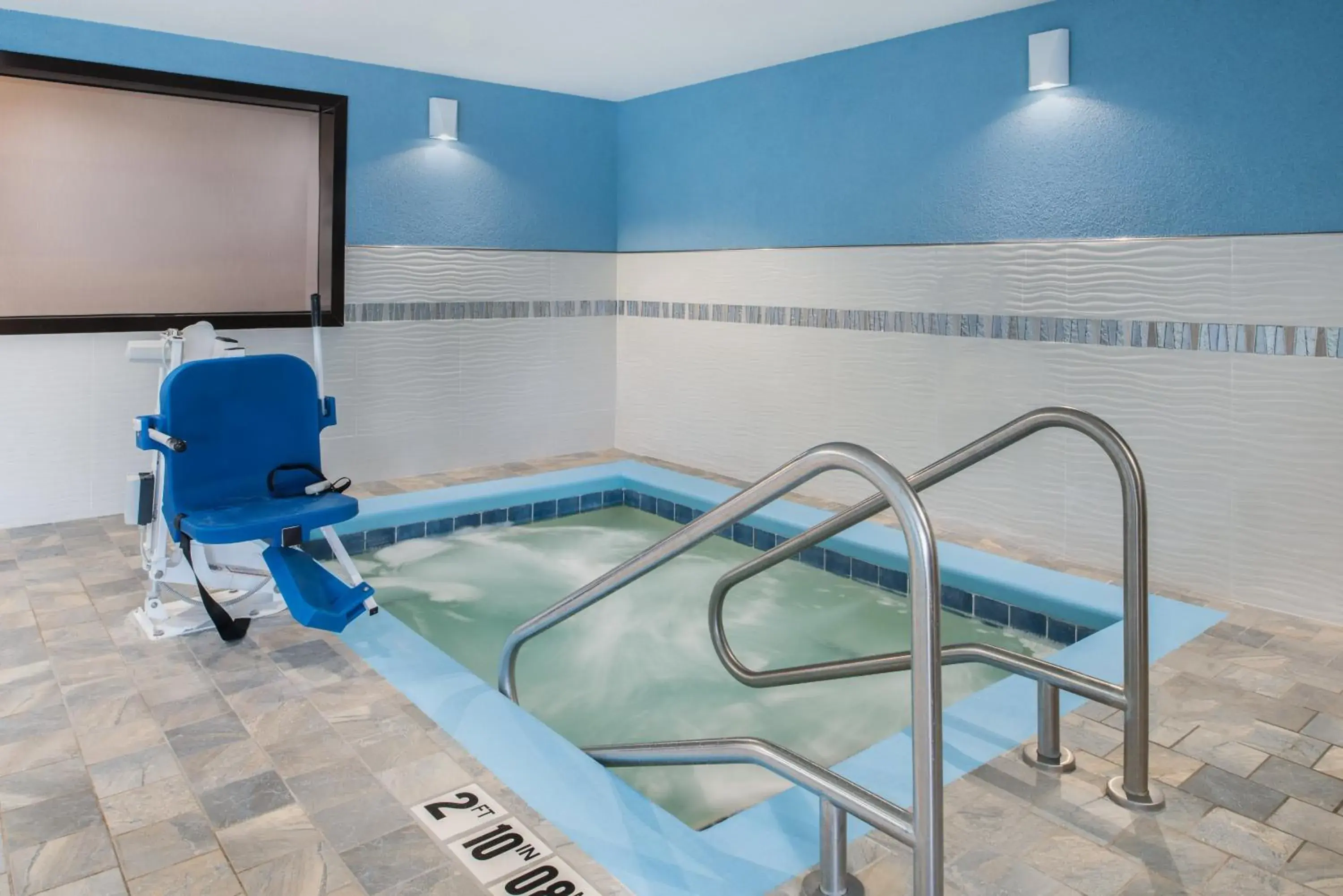 Swimming pool in Holiday Inn Express Hotel & Suites Bismarck by IHG Swimming pool in Holiday Inn Express Hotel & Suites Bismarck by IHG