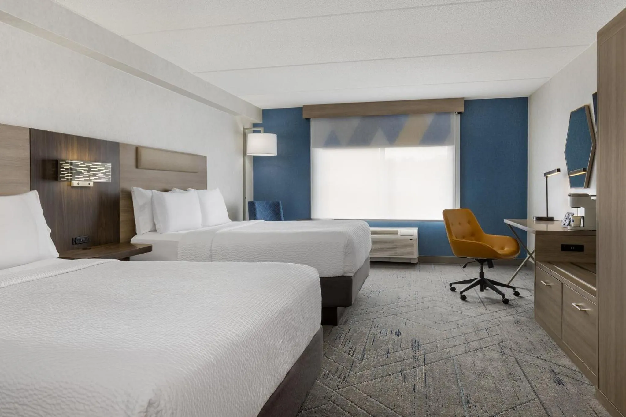Photo of the whole room, Bed in Holiday Inn Express & Suites Ottawa East-Orleans by IHG