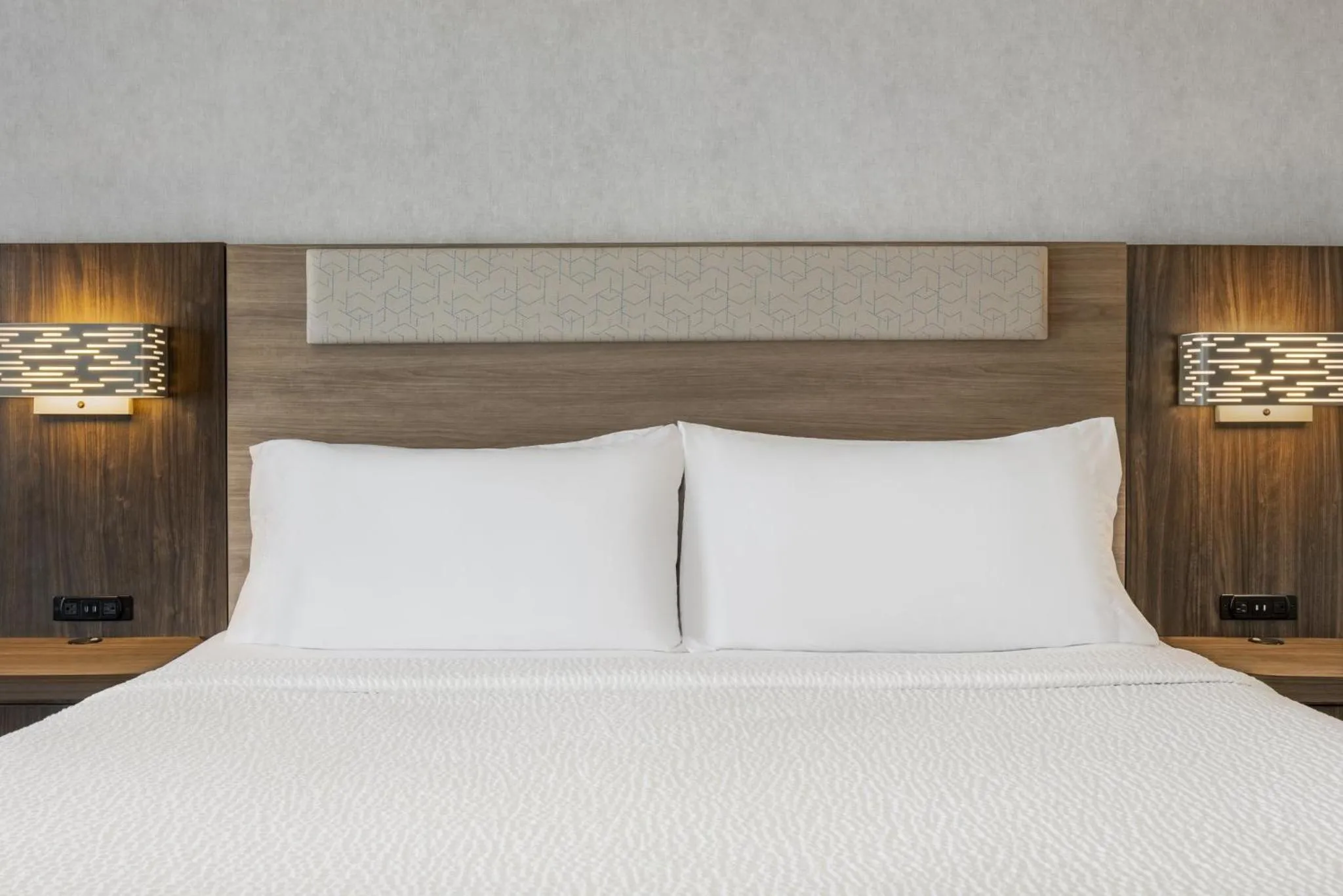 Photo of the whole room, Bed in Holiday Inn Express & Suites Ottawa East-Orleans by IHG