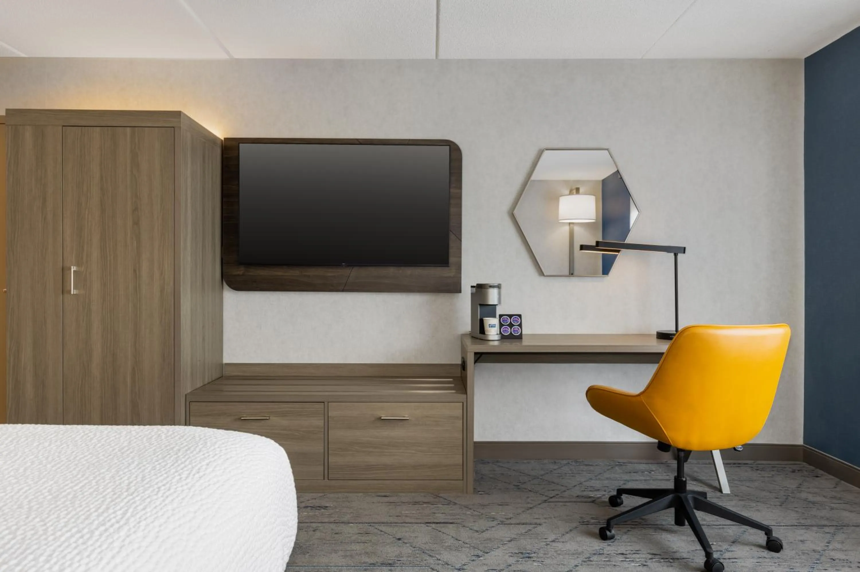 Bed in Holiday Inn Express & Suites Ottawa East-Orleans by IHG