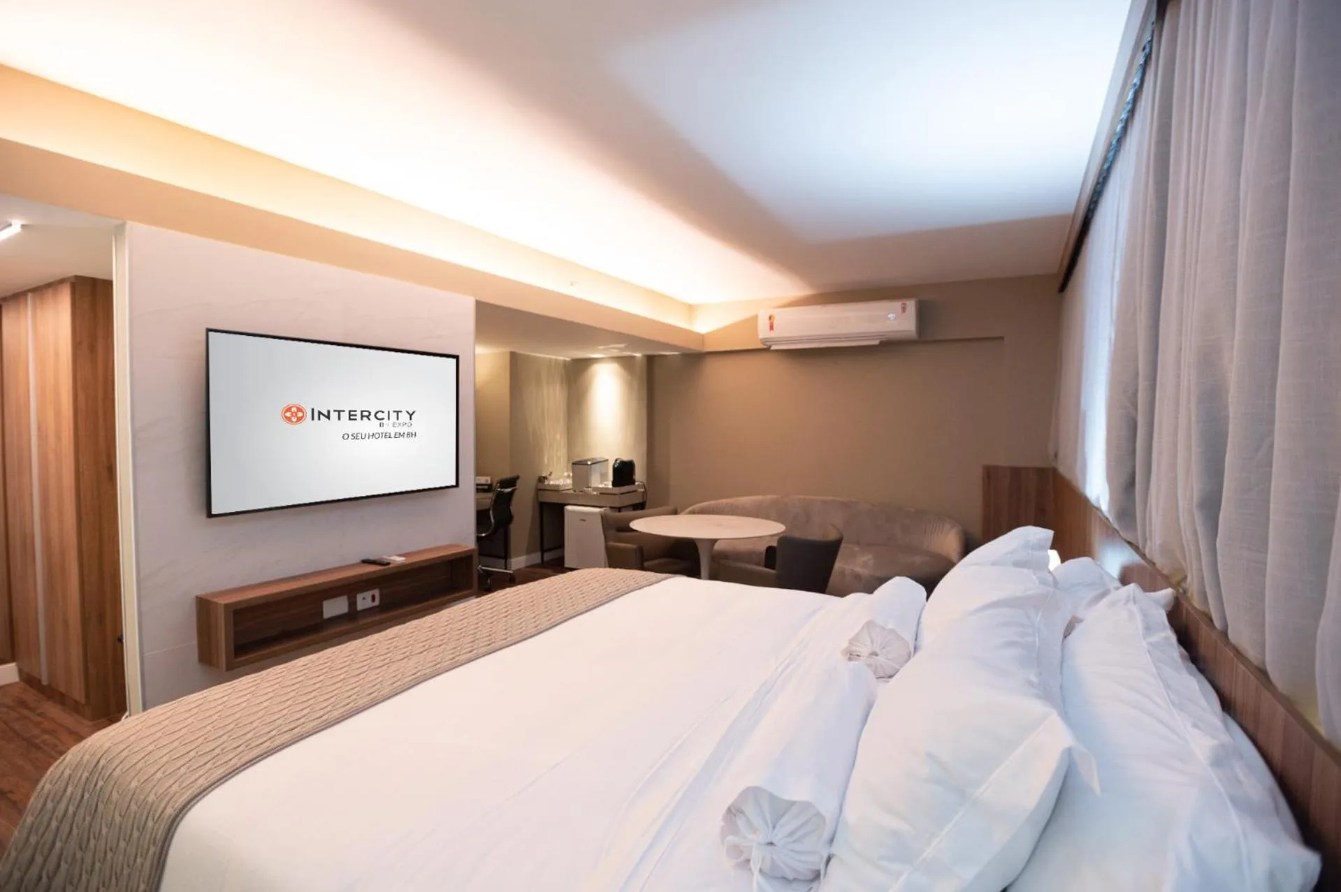 Bedroom, Bed in Intercity BH Expo