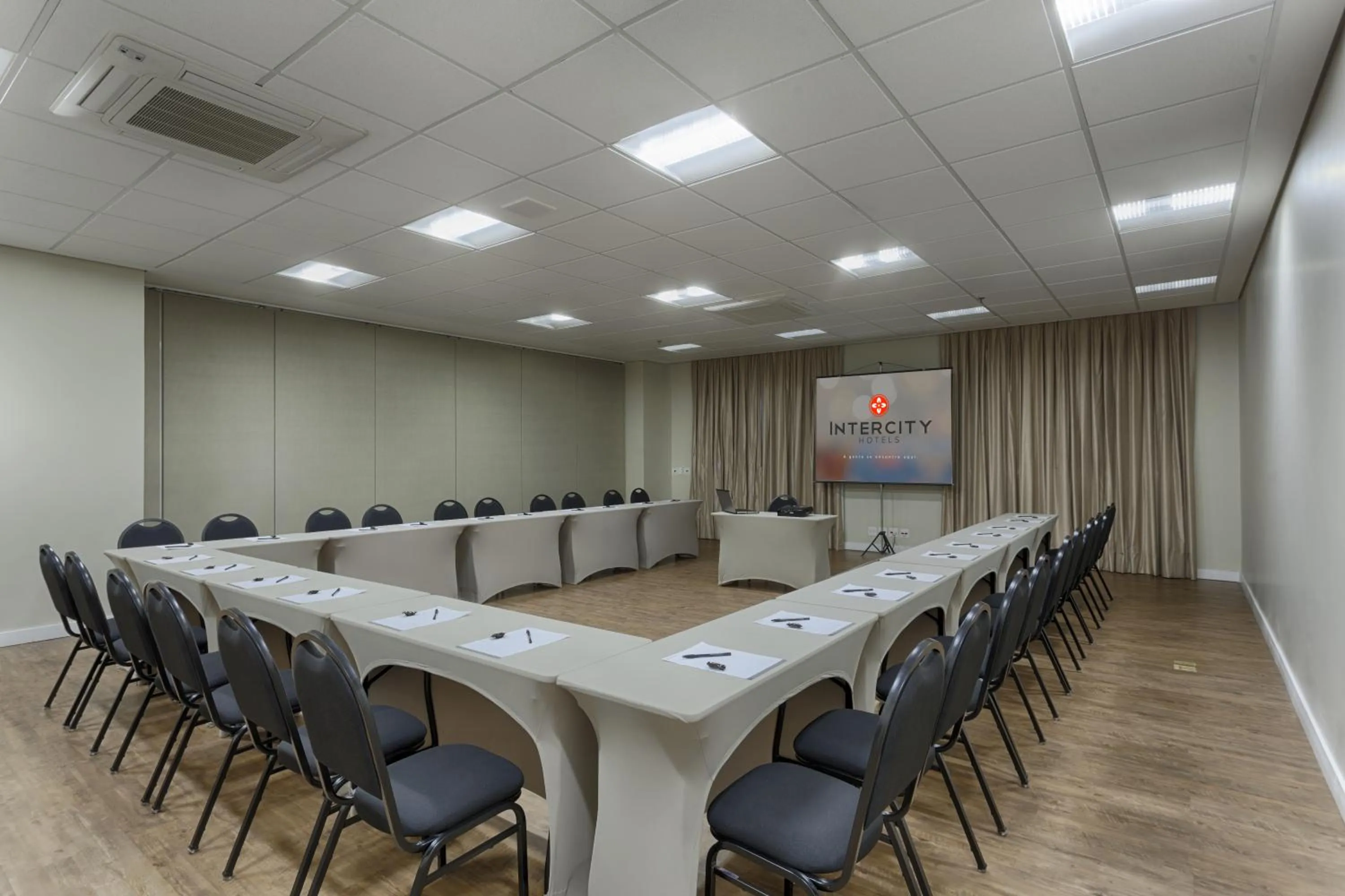 Meeting/conference room in Intercity BH Expo