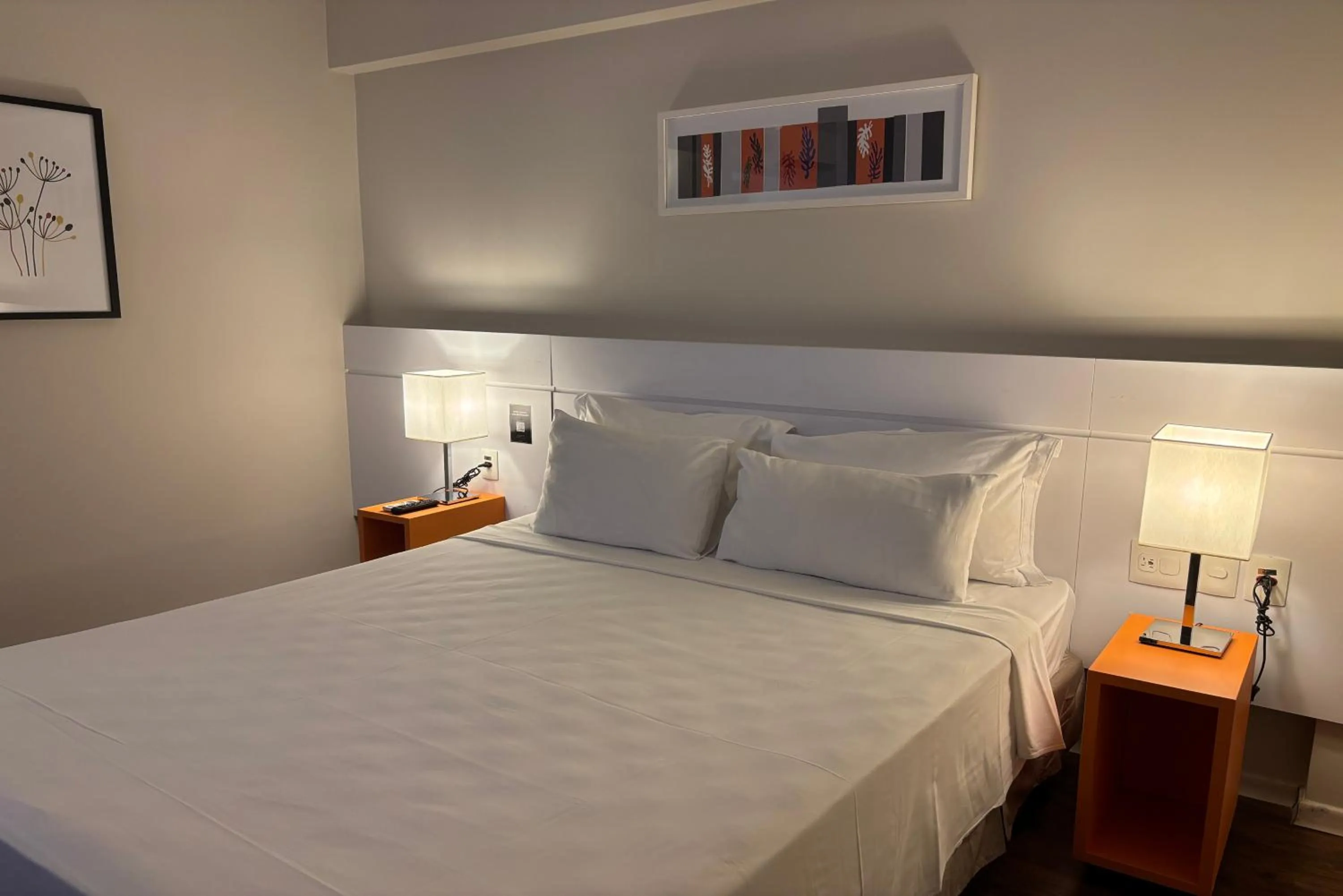 Bed in Intercity BH Expo