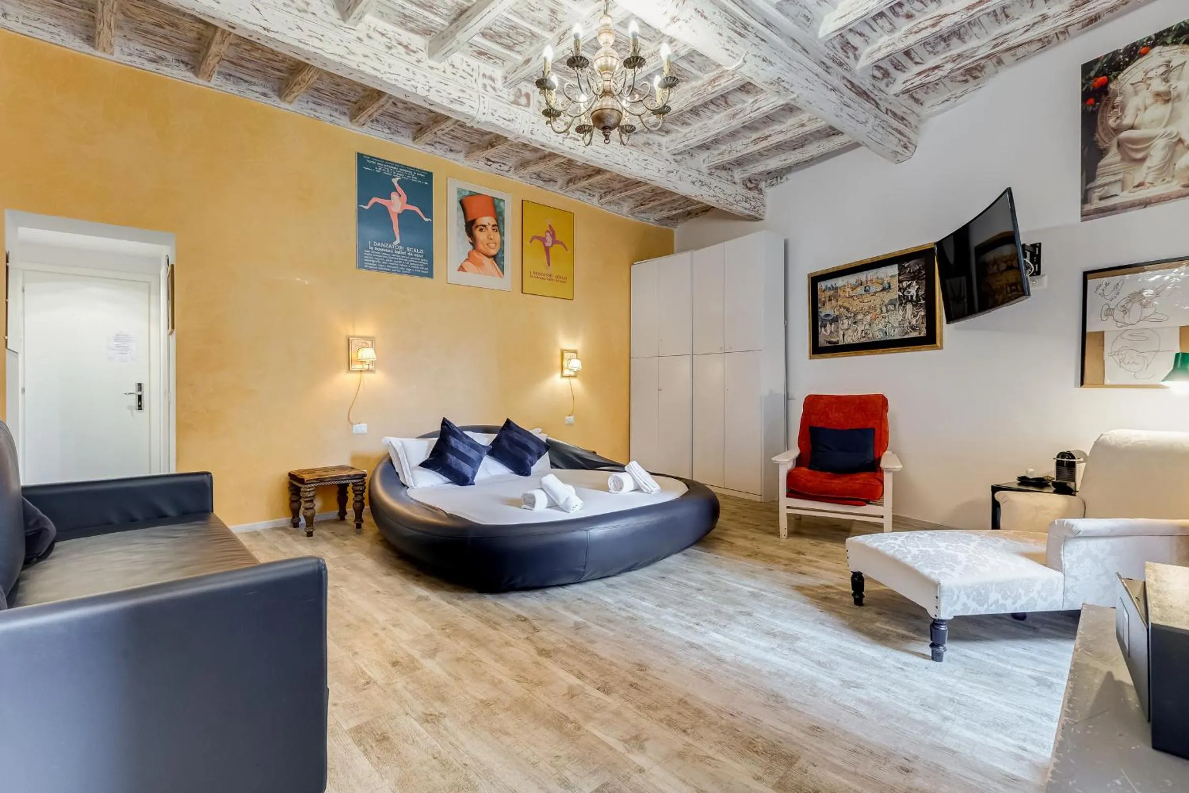 Trevi Art Suite