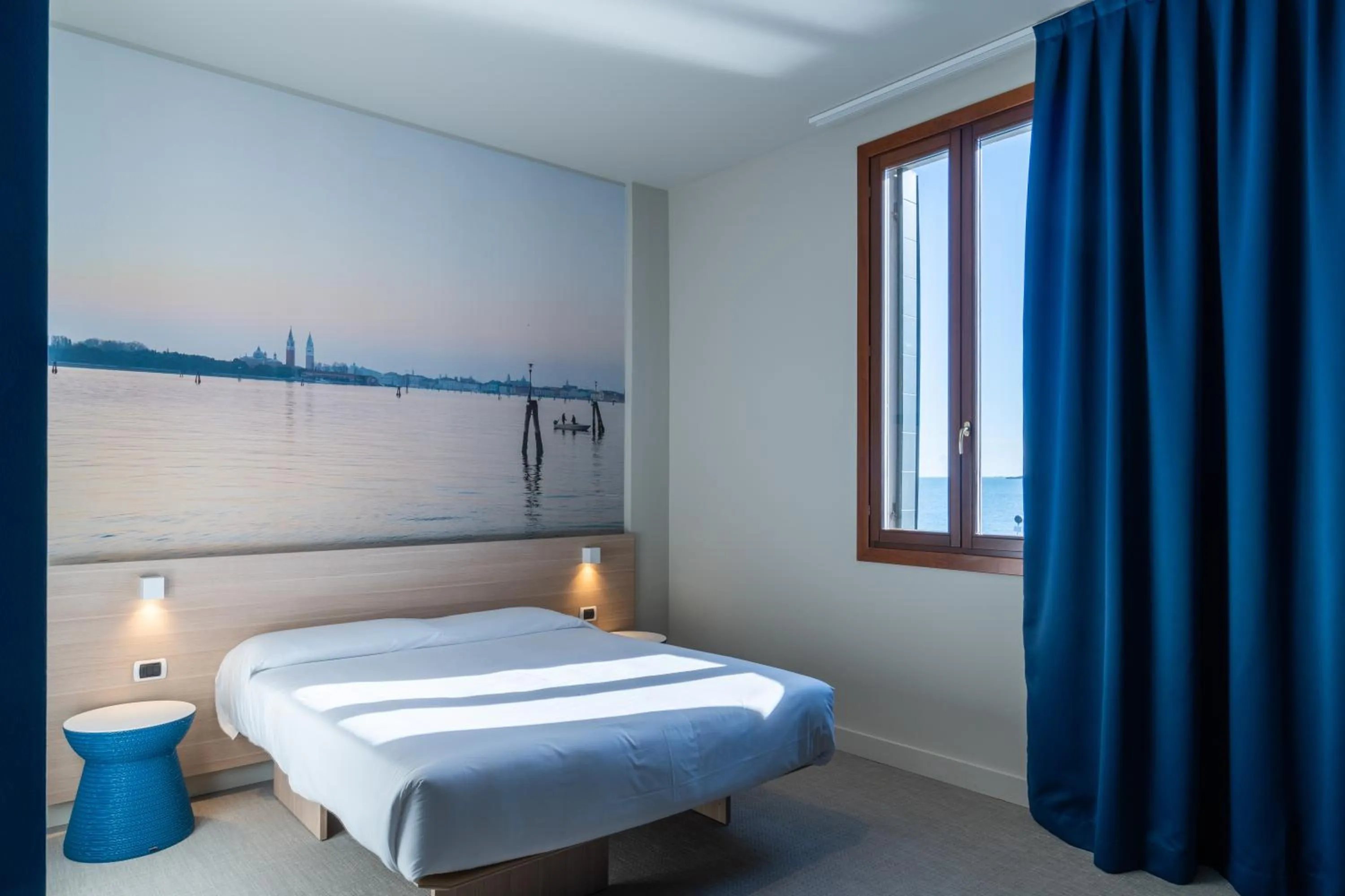 Photo of the whole room, Bed in Isola di San Servolo - Centro Soggiorno