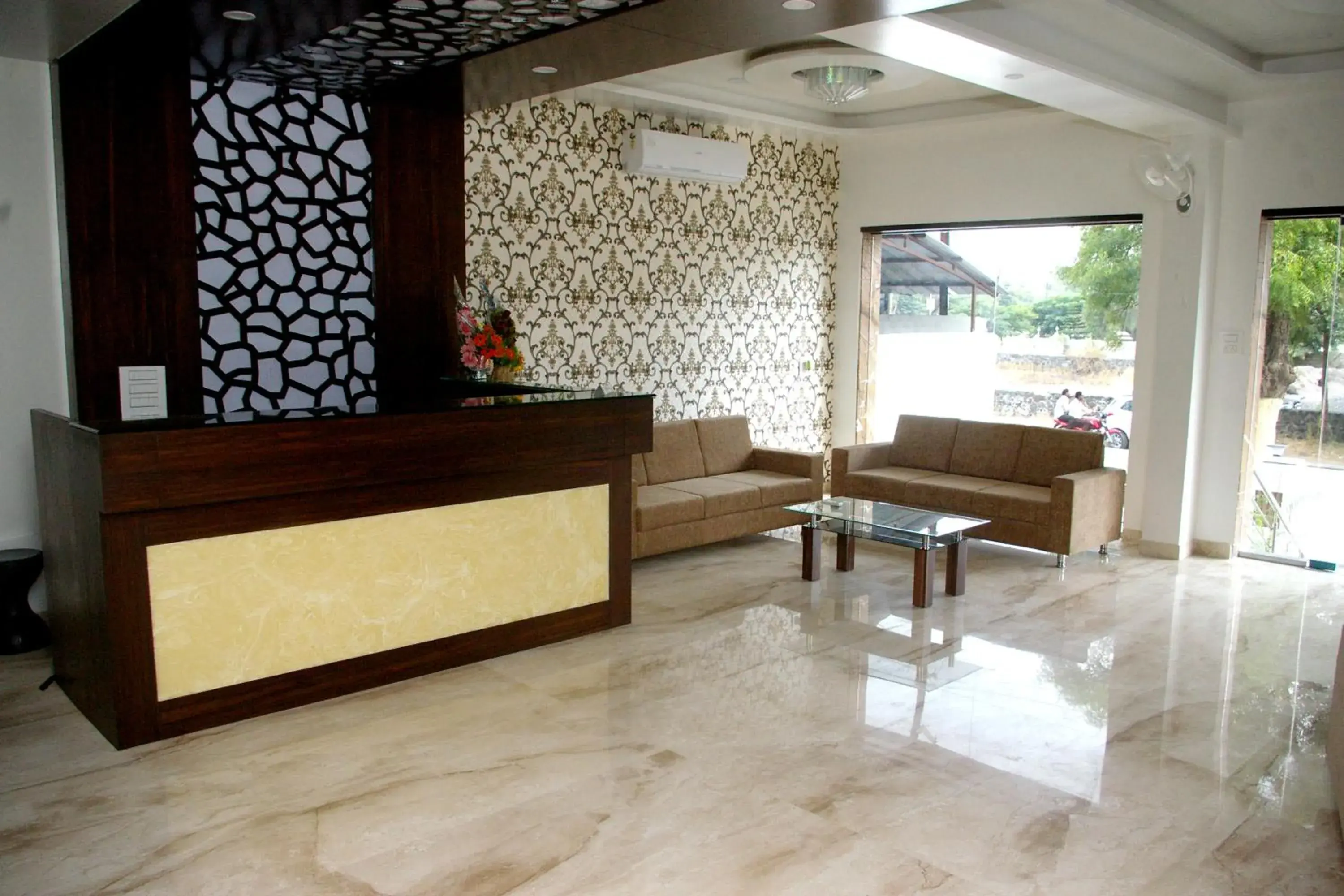 Facade/entrance in Hotel Gulmohar Pride Facade/entrance in Hotel Gulmohar Pride