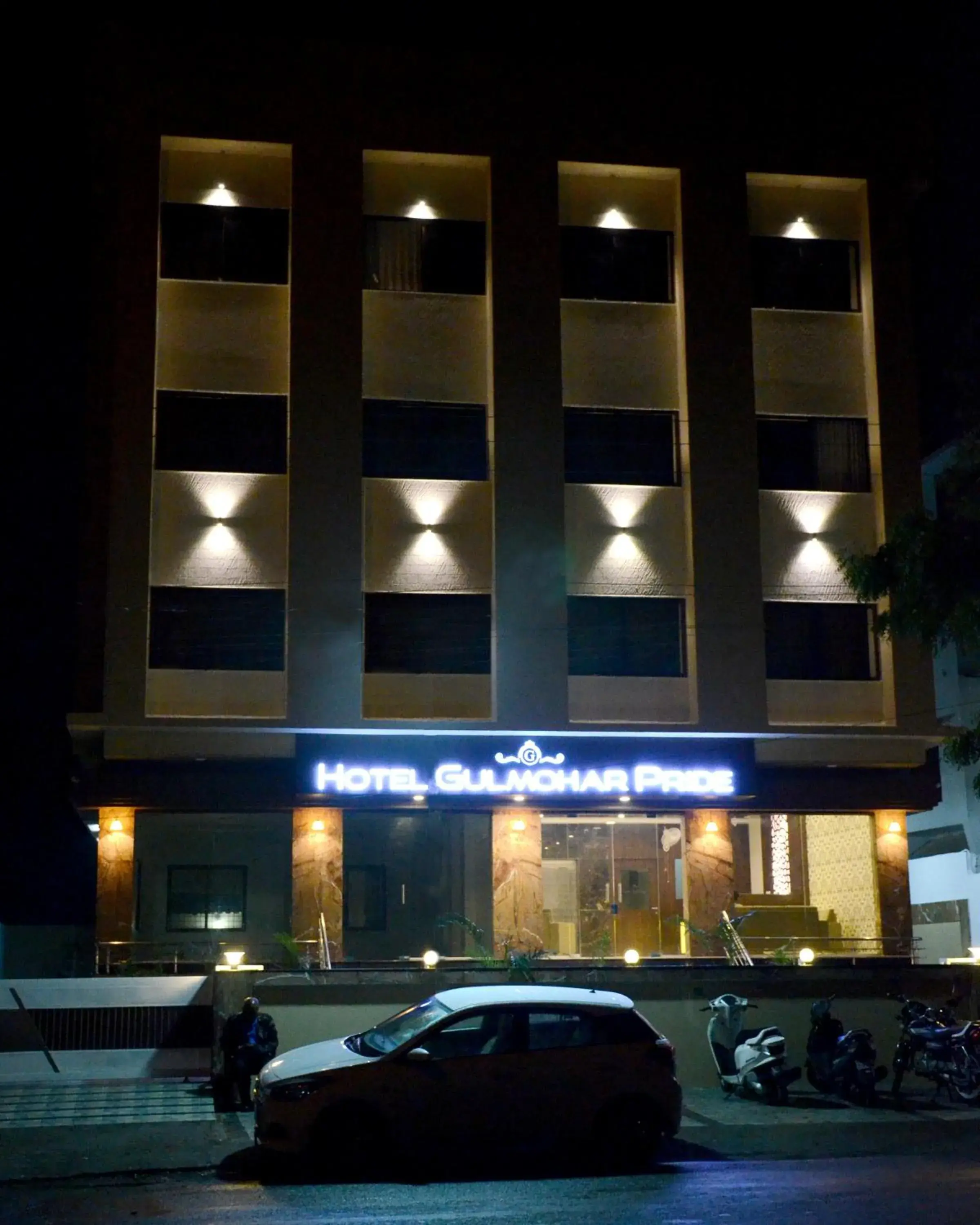 Facade/entrance in Hotel Gulmohar Pride Facade/entrance in Hotel Gulmohar Pride