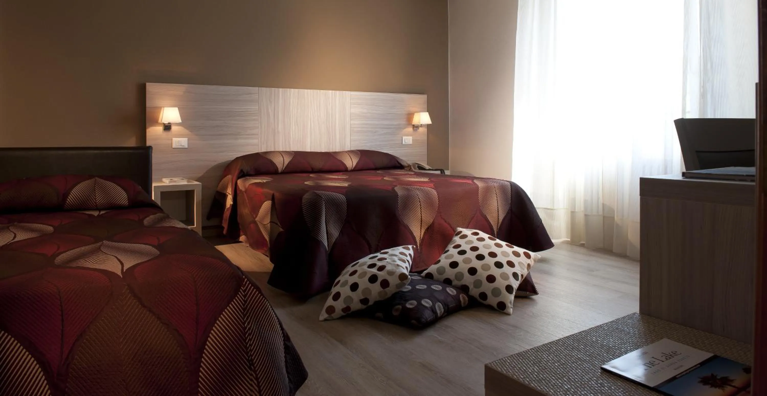 Day, Bed in Albergo Valentina