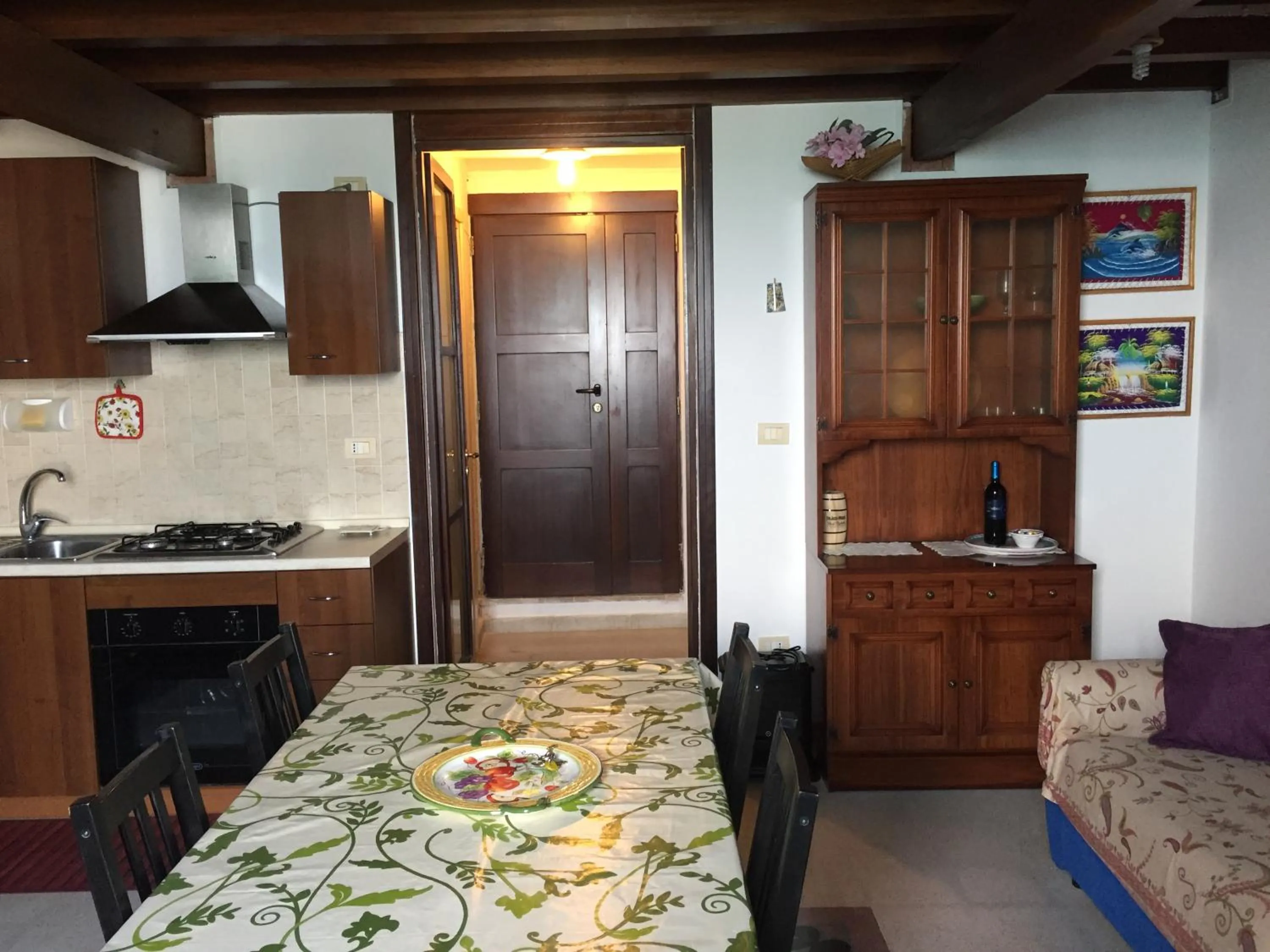 Kitchen or kitchenette in Tolomei House Holidays Sea View