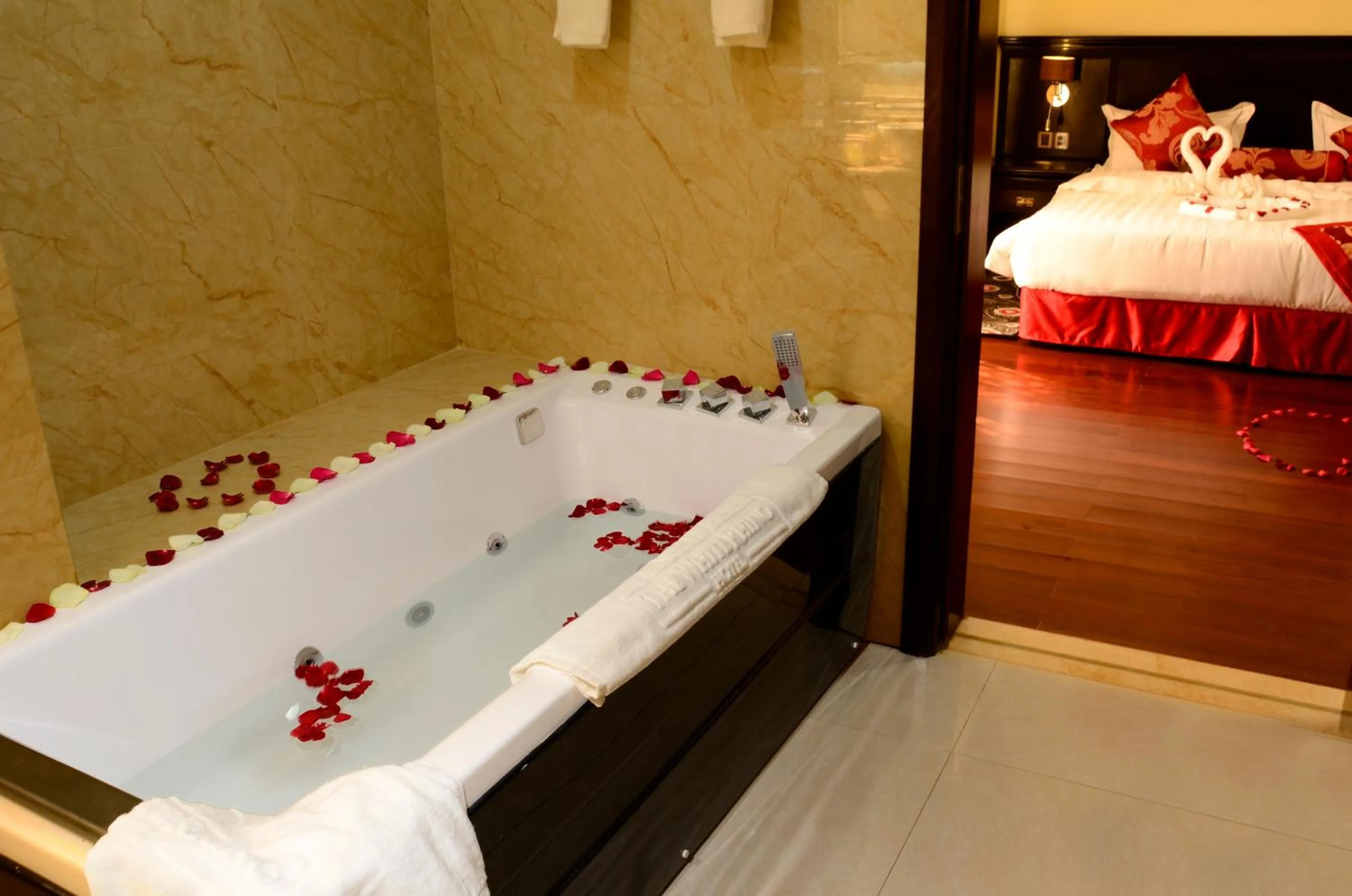 Bath in The White Rhino Hotel