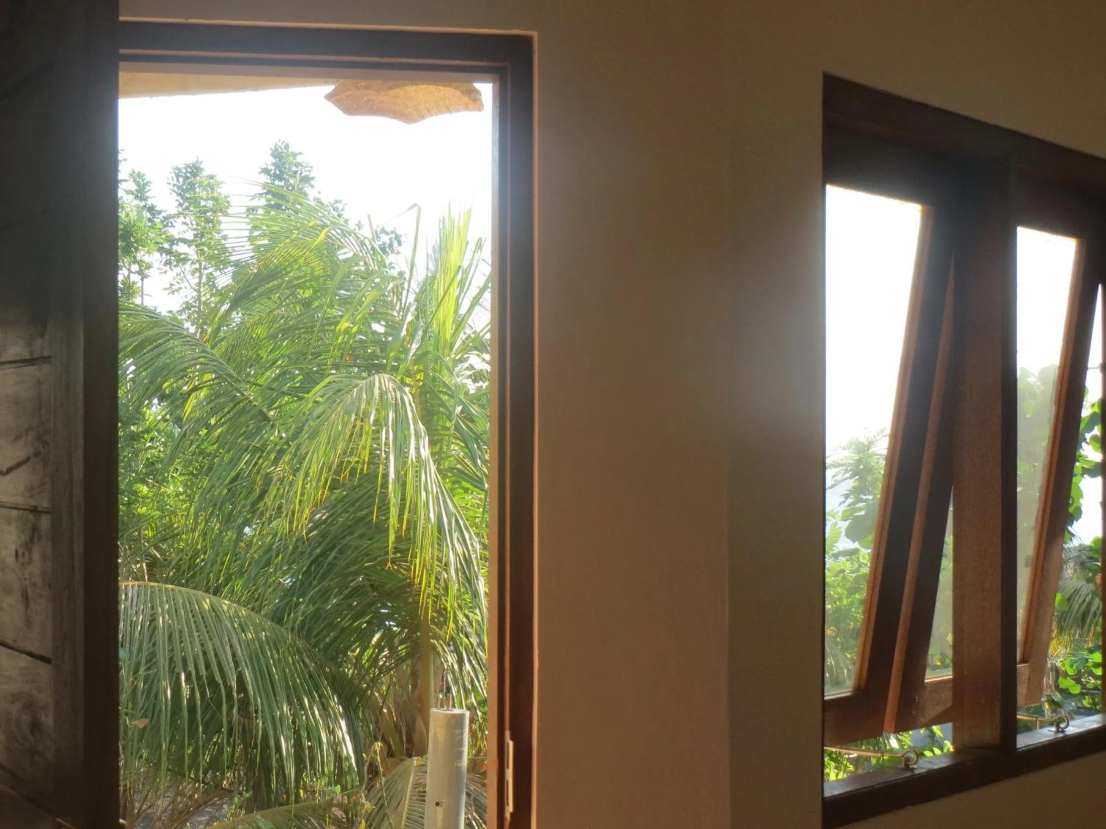 Amed Sari Beach Guesthouse