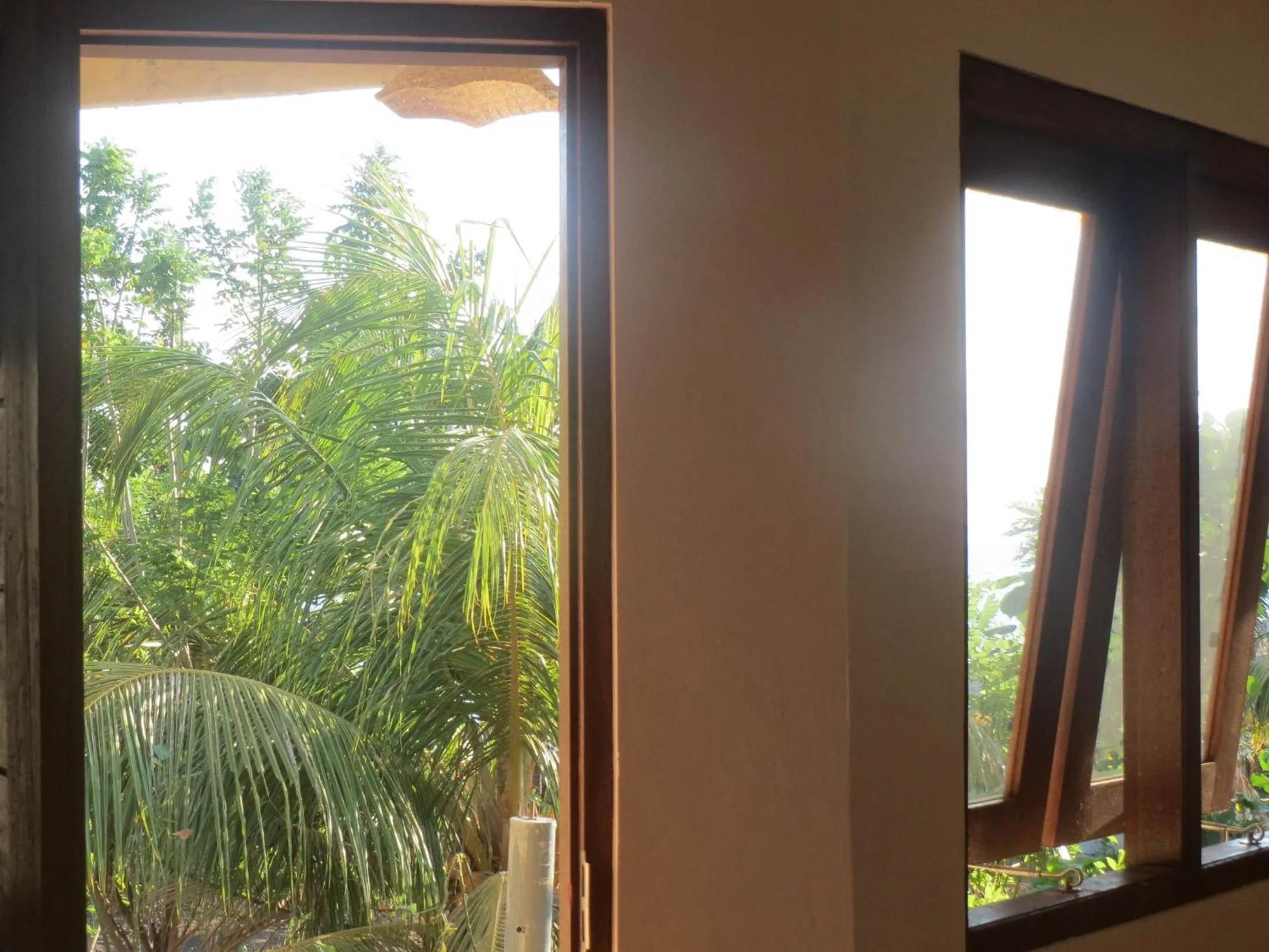 Amed Sari Beach Guesthouse