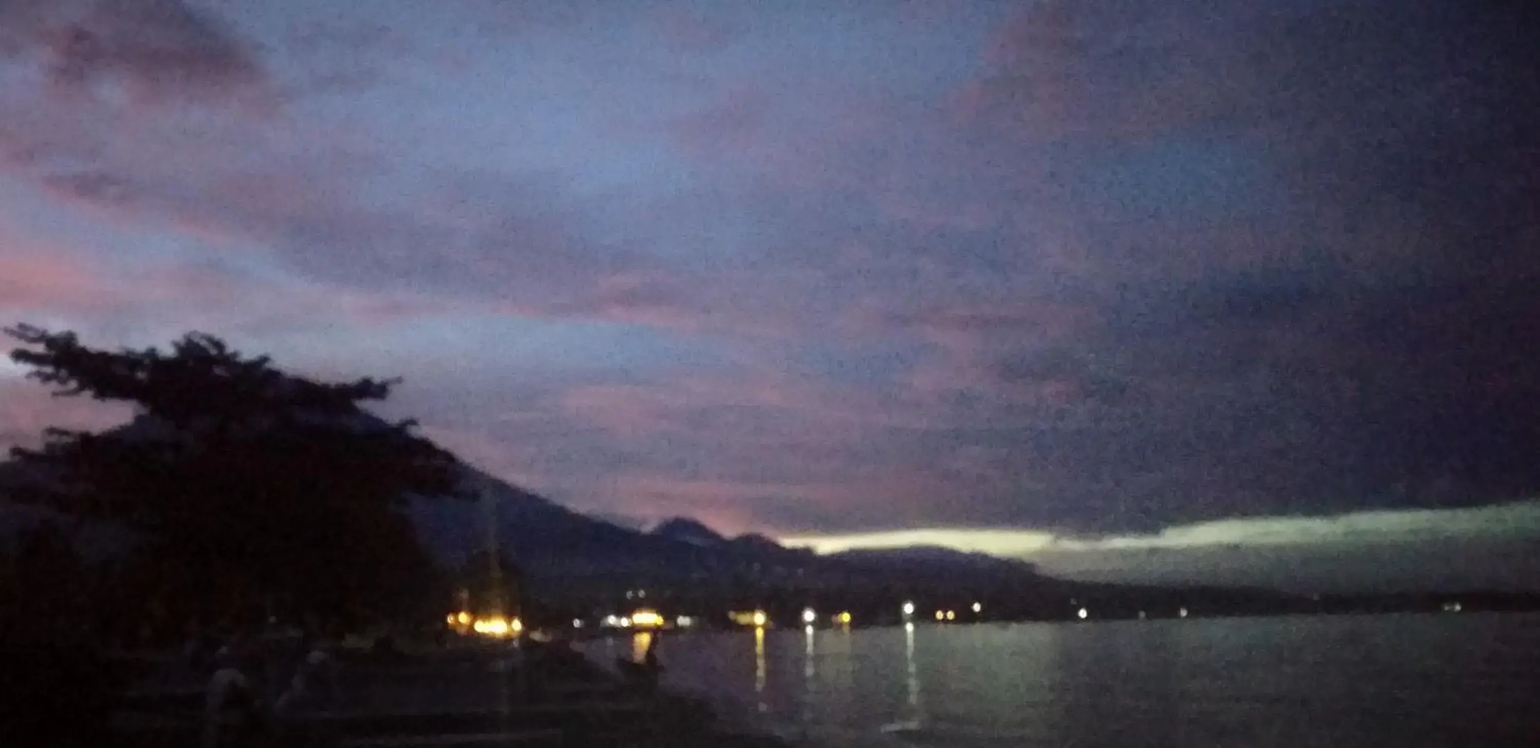 Amed Sari Beach Guesthouse Amed Sari Beach Guesthouse