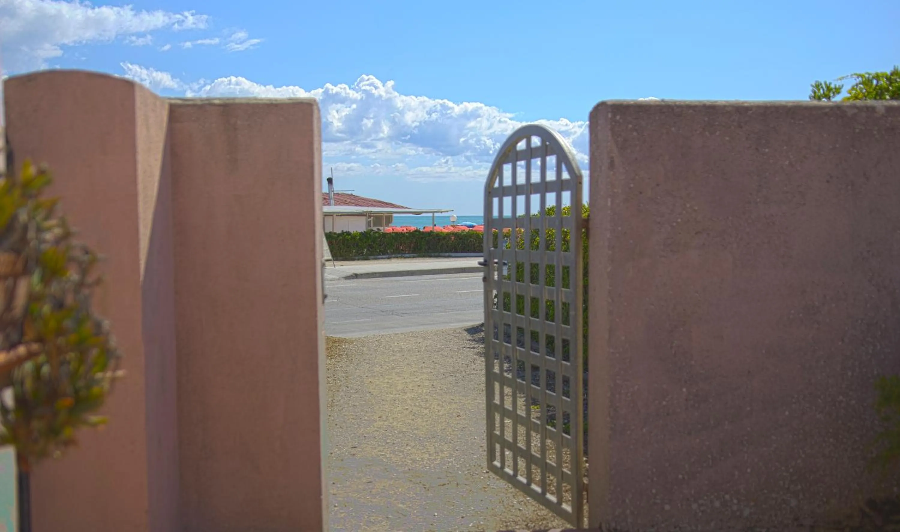 Facade/entrance in Lido Azzurro