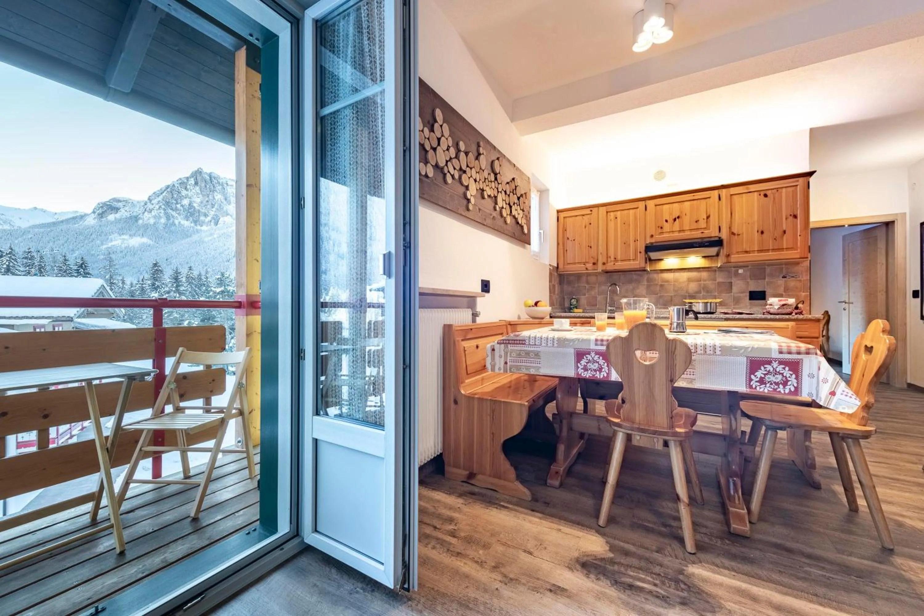 Kitchen or kitchenette in Appartamenti Residence La Roggia