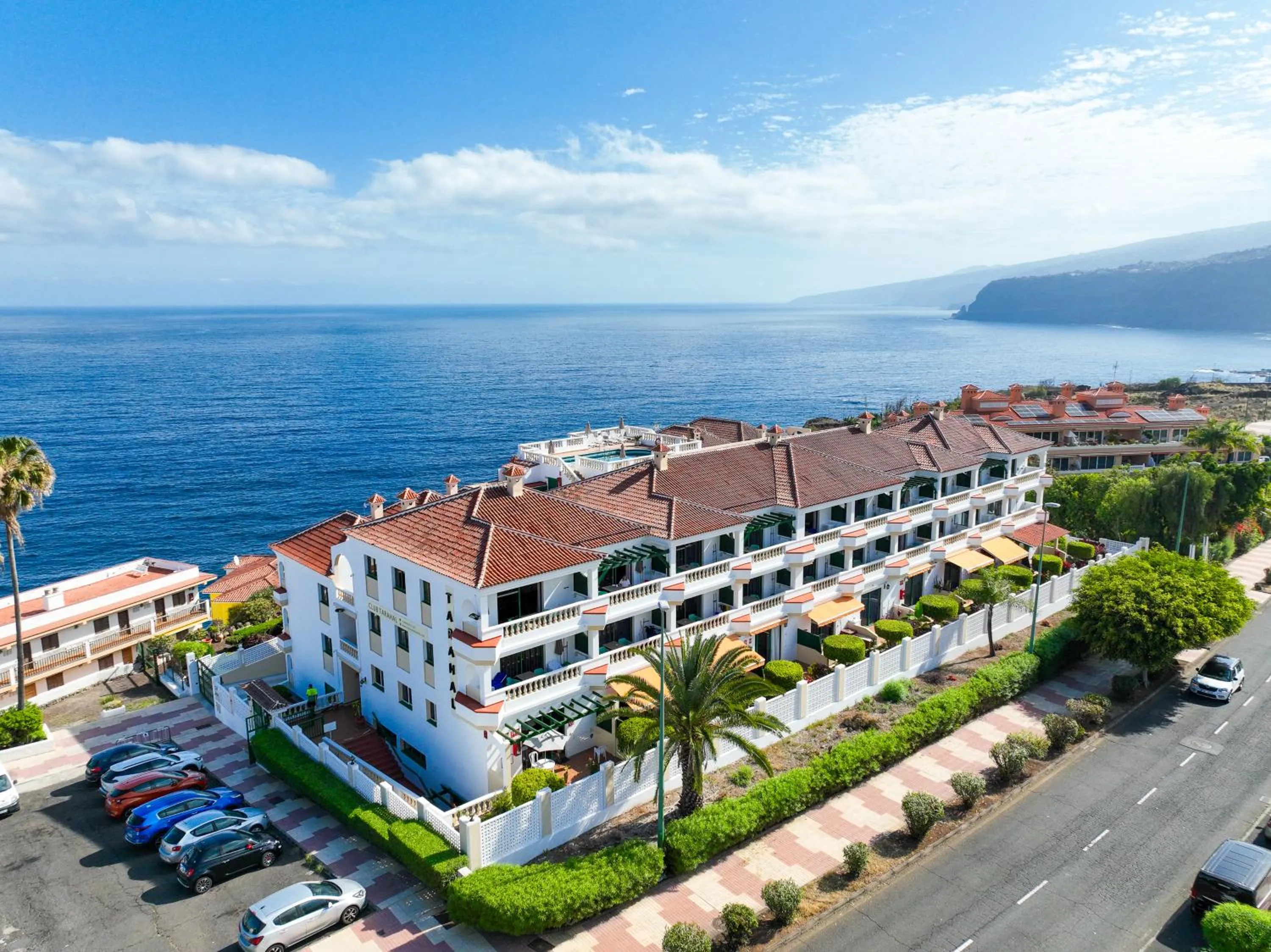 Property building in Club Tarahal