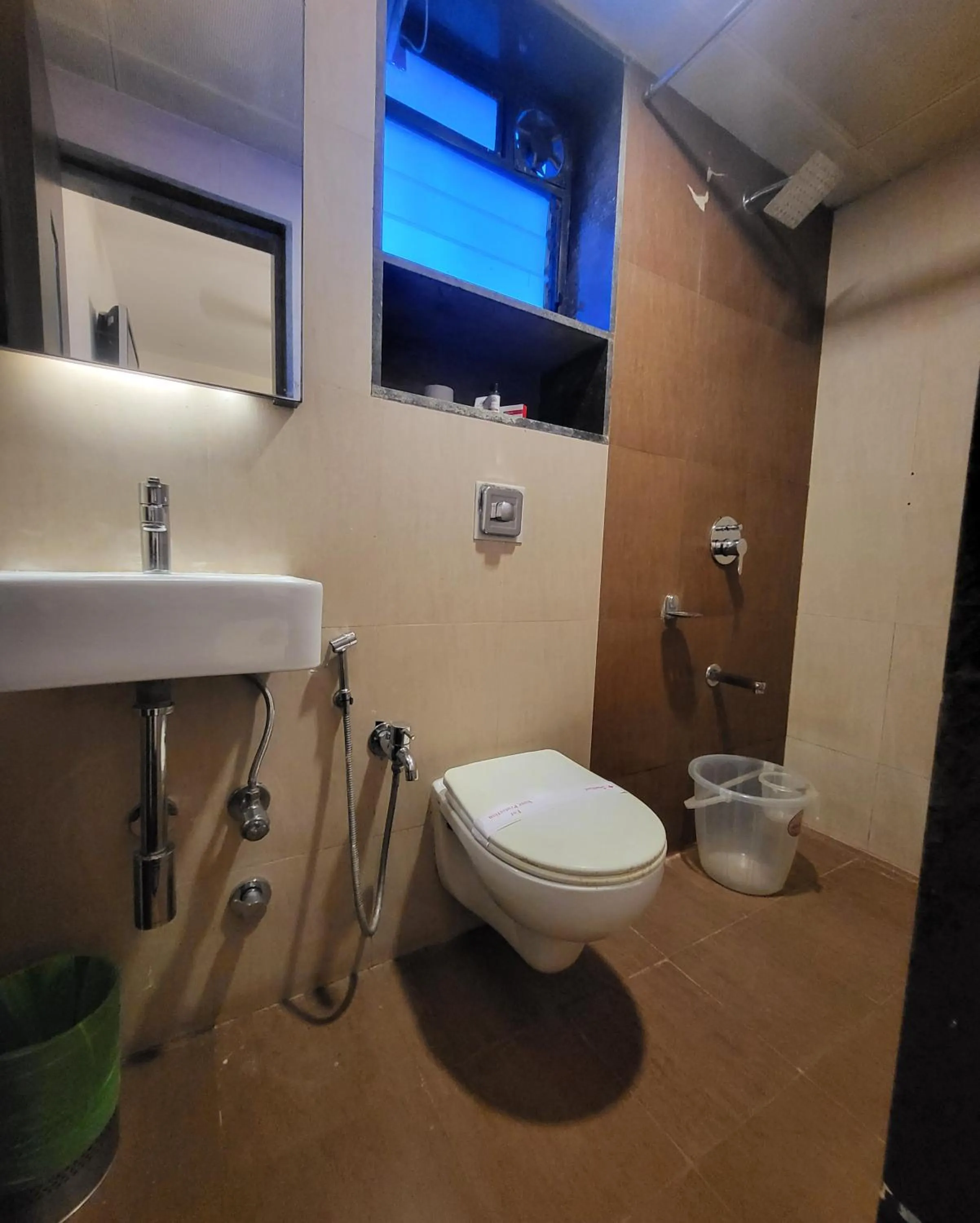 Toilet in Hotel Maharana Inn Chembur