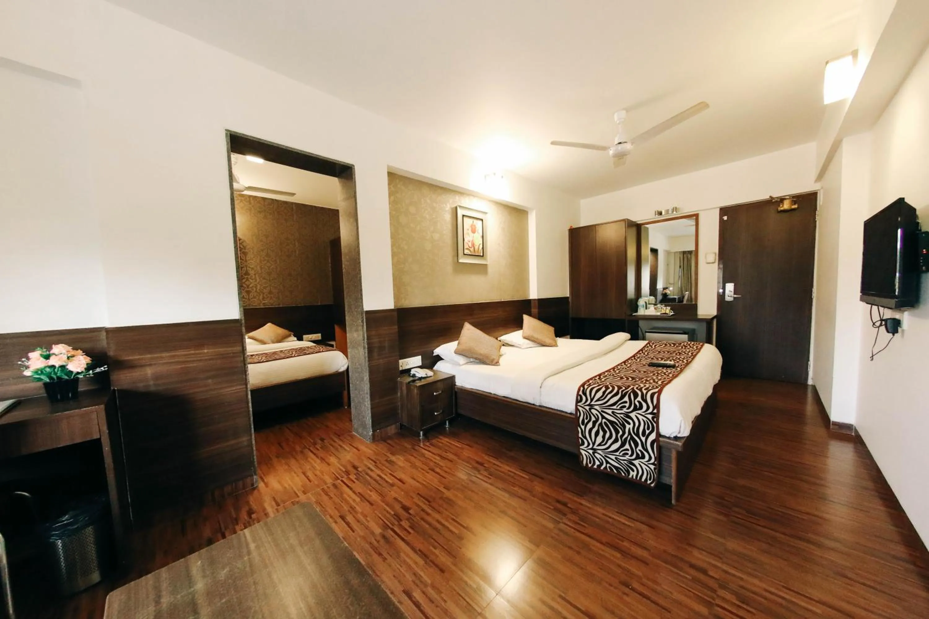 Bed in Hotel Maharana Inn Chembur