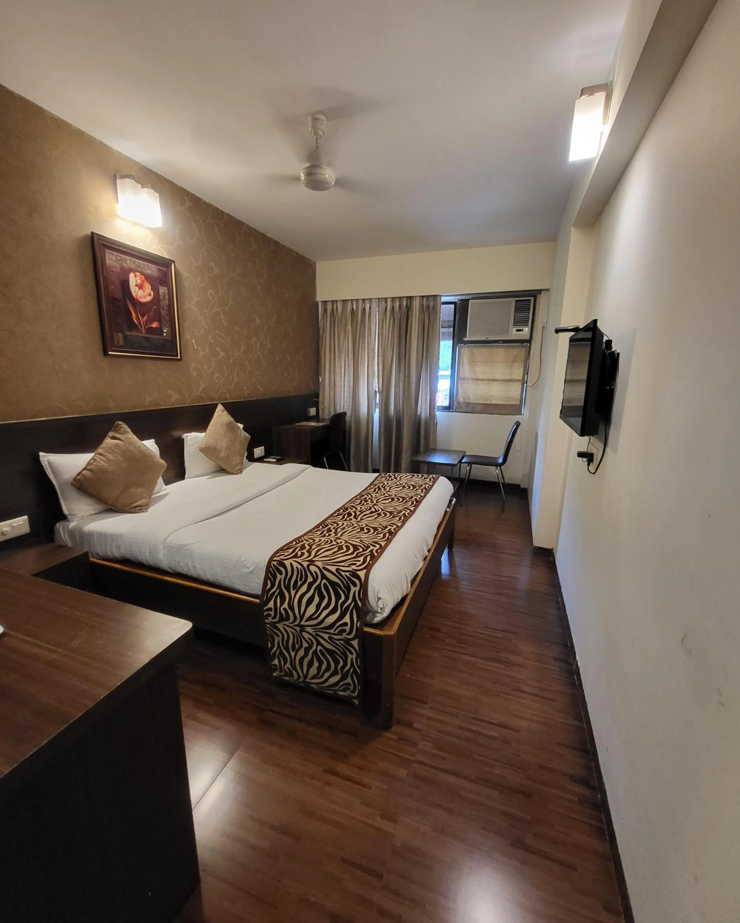 Bed in Hotel Maharana Inn Chembur