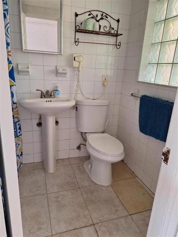 Bathroom in Blind Pass Resort Motel