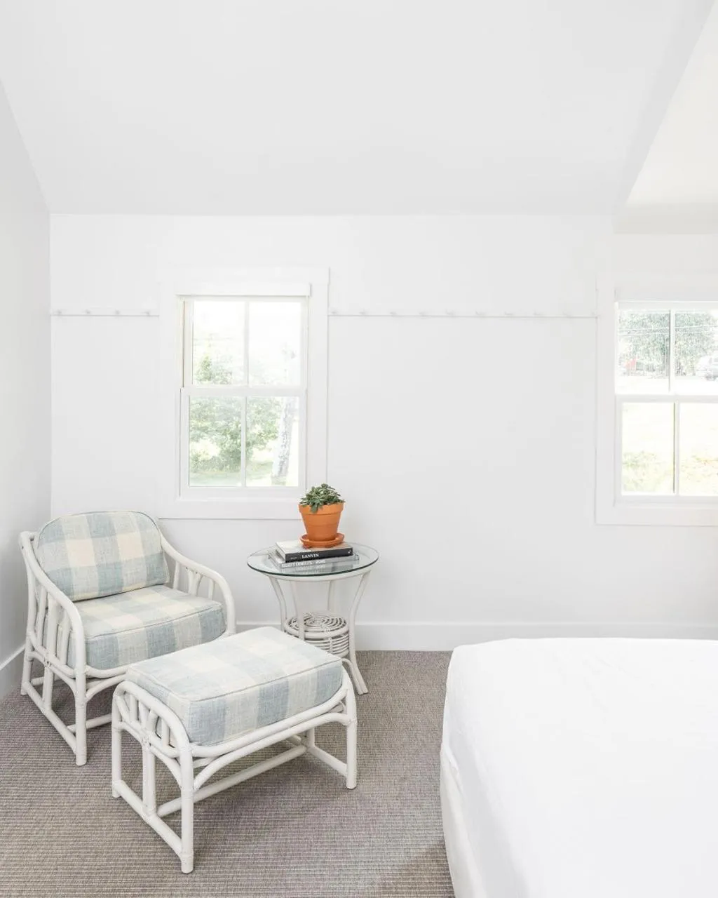 Bed in White Moose Inn