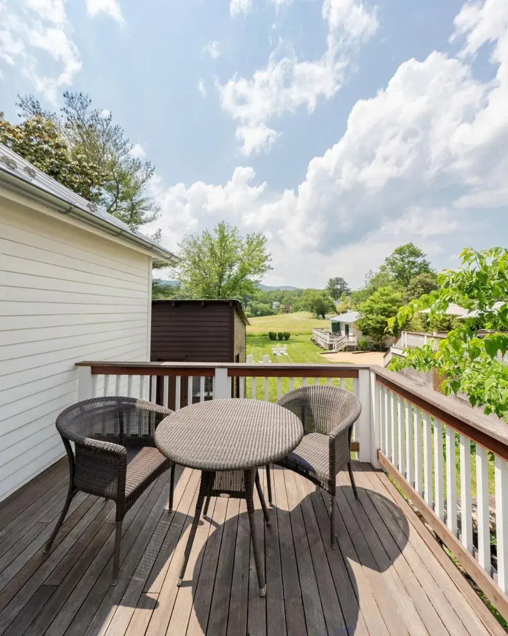 White Moose Inn White Moose Inn