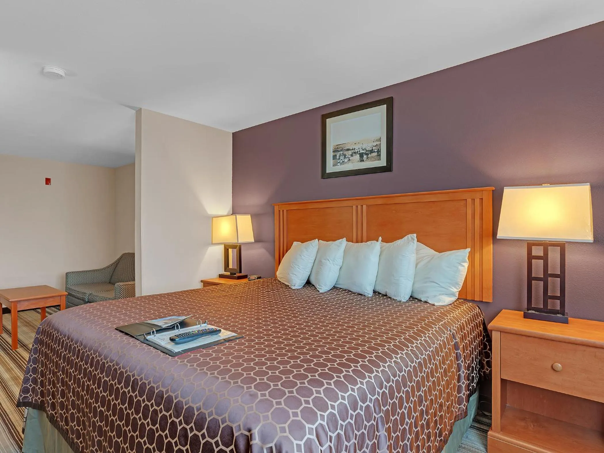 Bed in Bowman Lodge & Convention Center