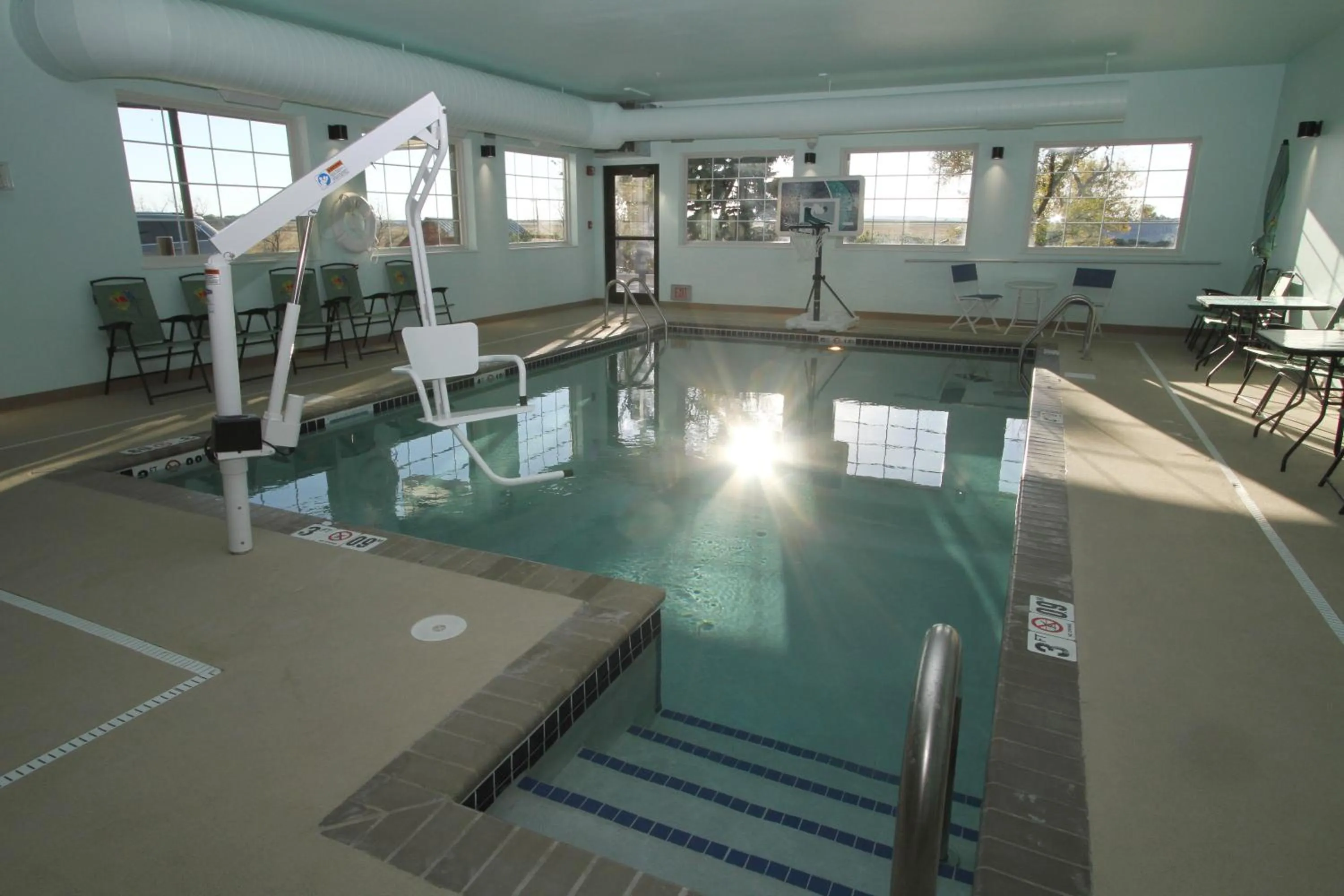 Swimming pool in Bowman Lodge & Convention Center
