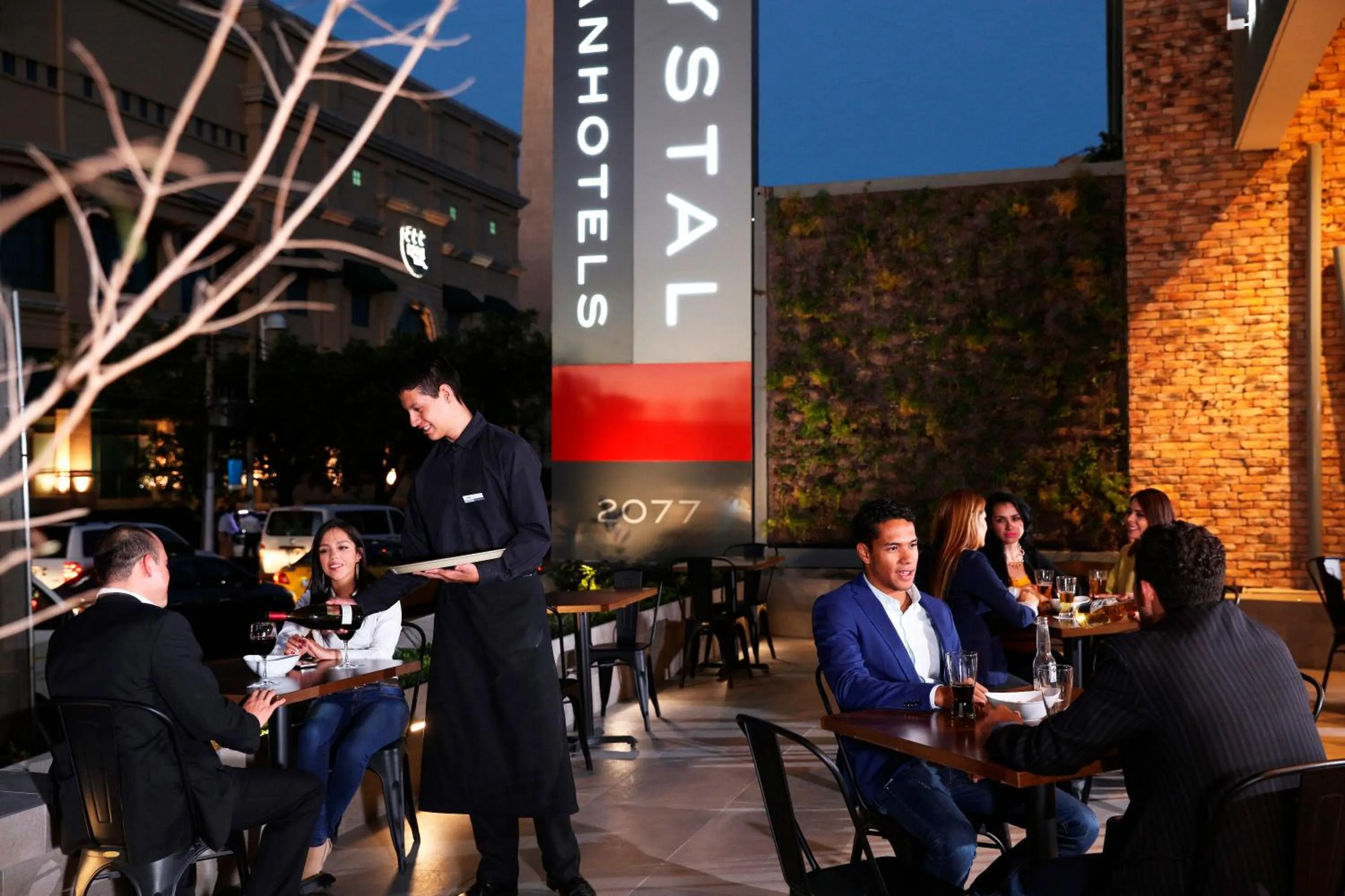 Restaurant/places to eat in Krystal Urban Guadalajara