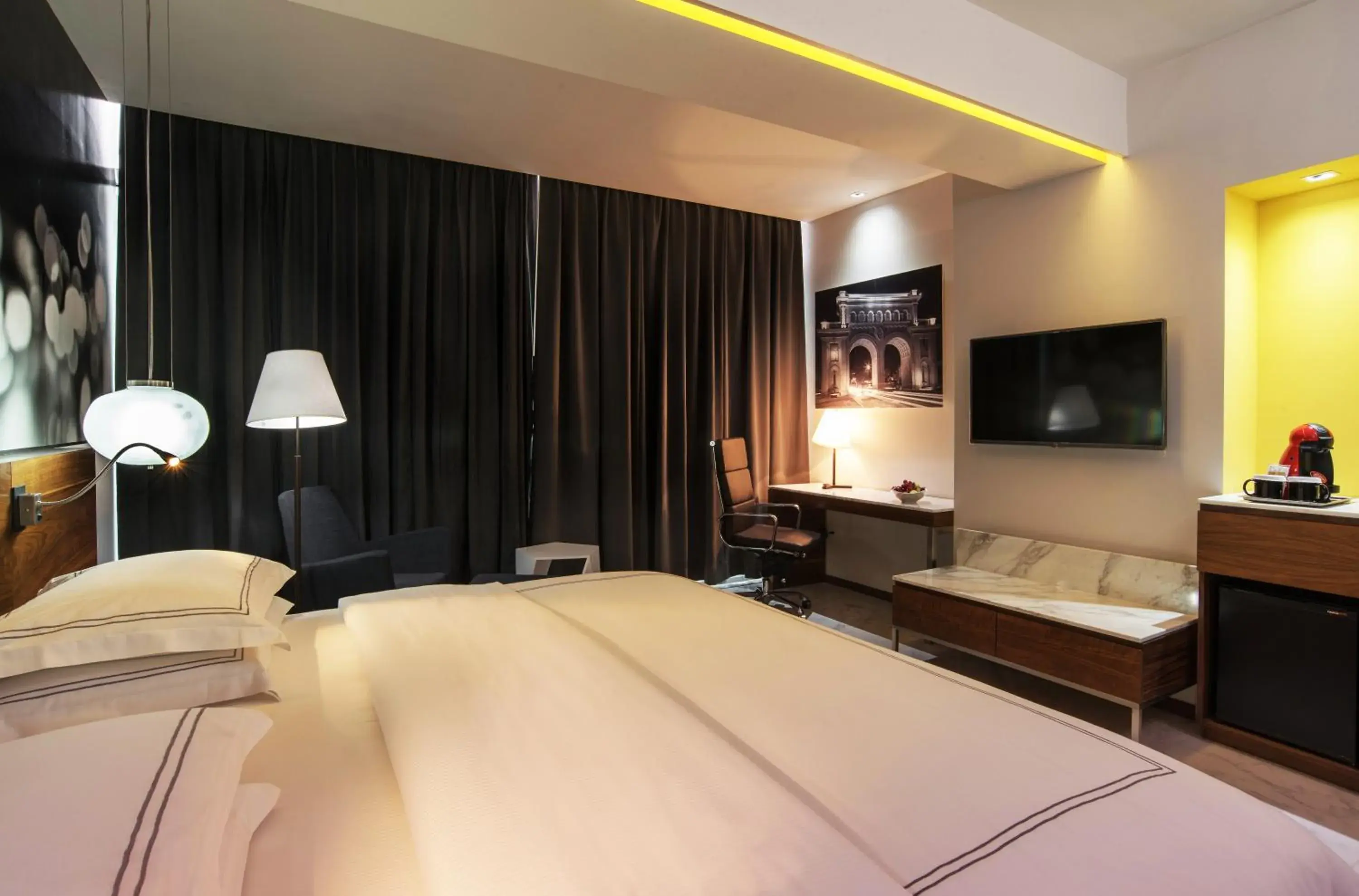 Photo of the whole room, Bed in Krystal Urban Guadalajara Photo of the whole room, Bed in Krystal Urban Guadalajara