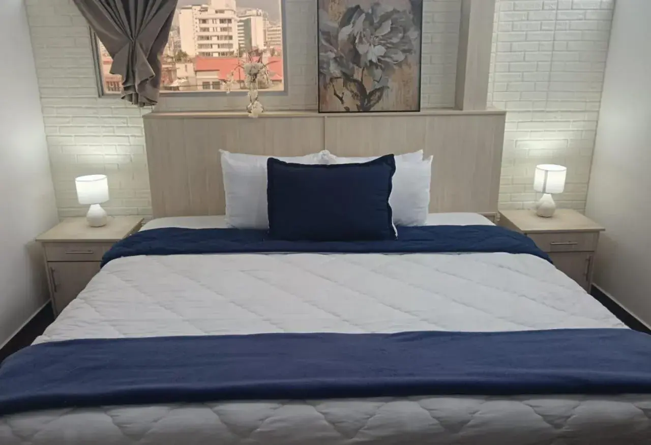 Bedroom, Bed in Hotel + Arte Bedroom, Bed in Hotel + Arte