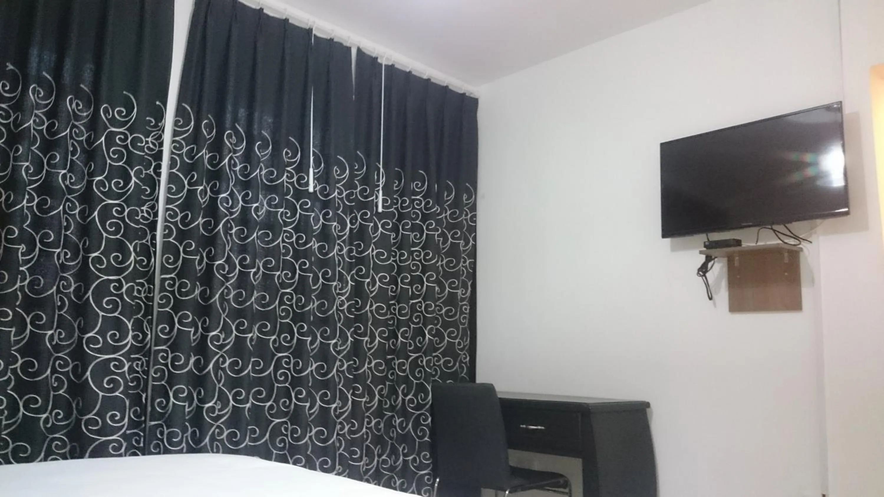 Bedroom, Bed in Hotel + Arte