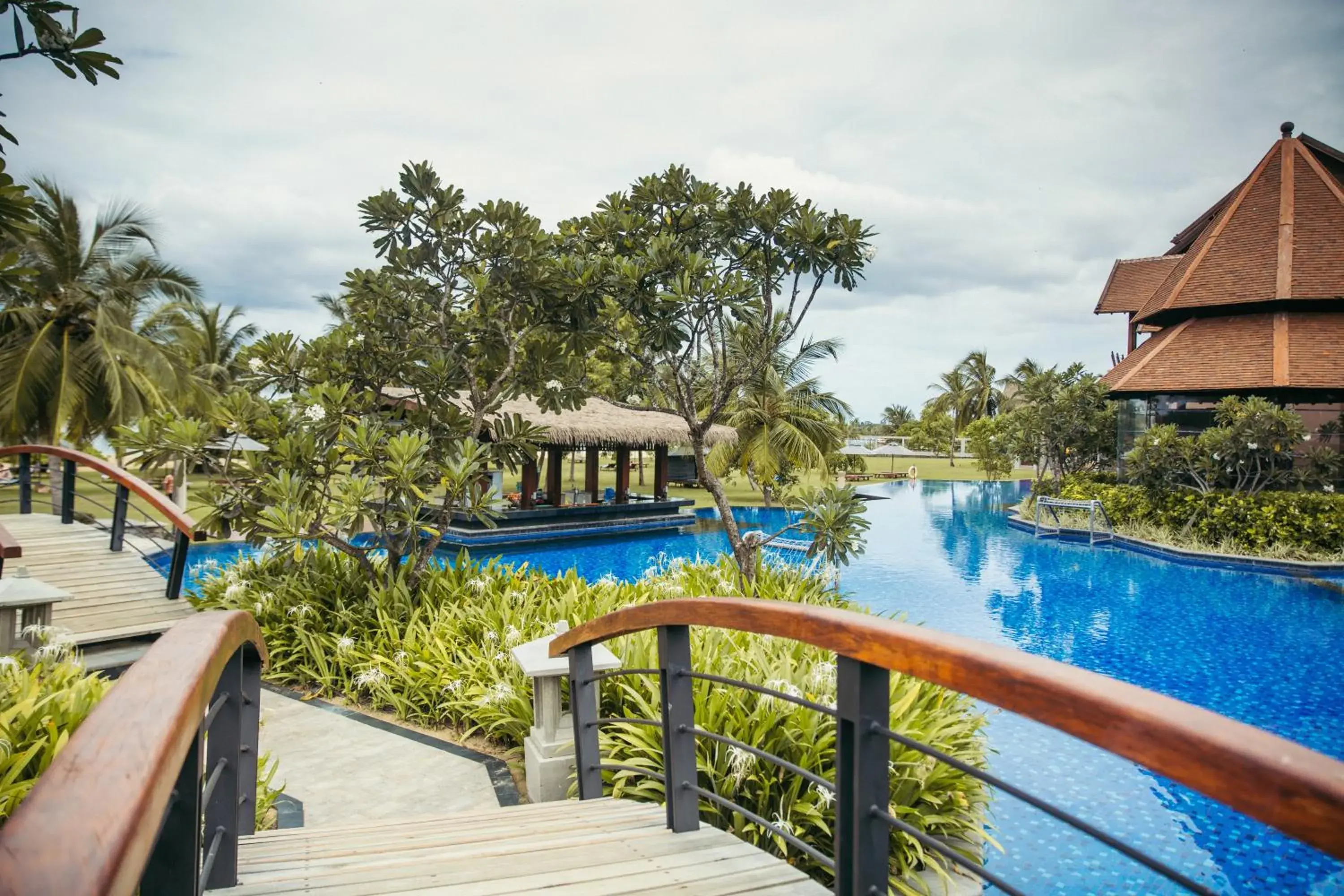 Swimming pool in Anantaya Resort and Spa Passikudah Swimming pool in Anantaya Resort and Spa Passikudah