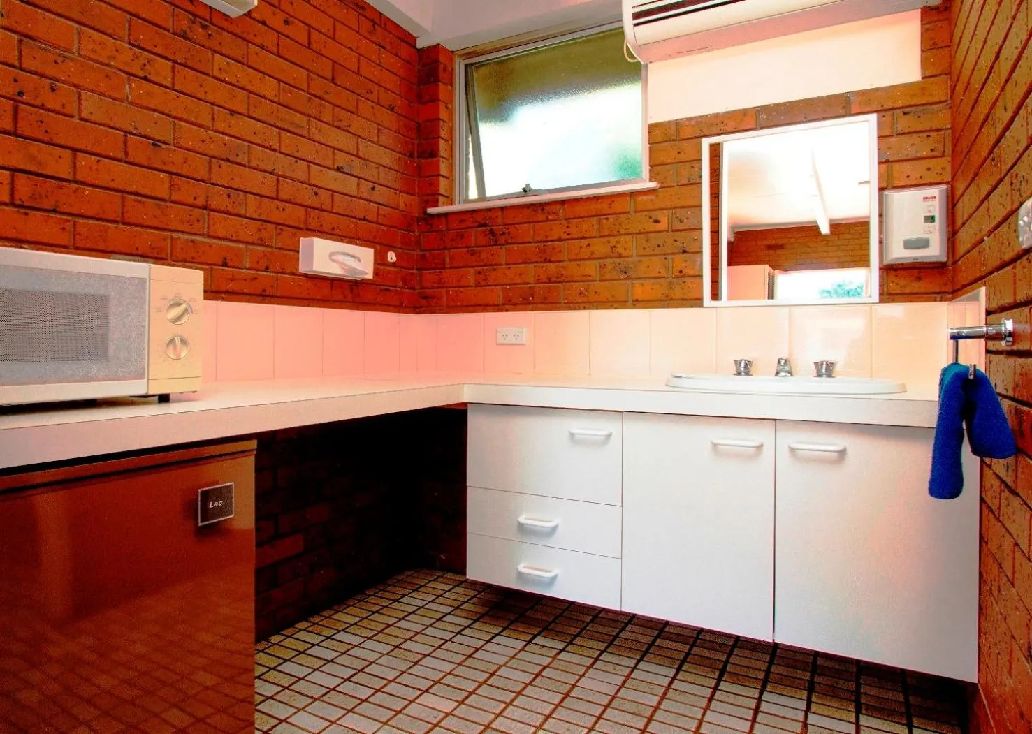 Kitchen or kitchenette in Wattle Motel